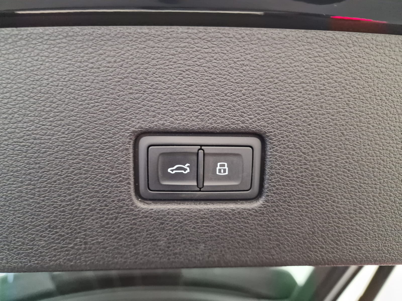 AUDI Q8 55 TFSI quattro tiptronic-image-18