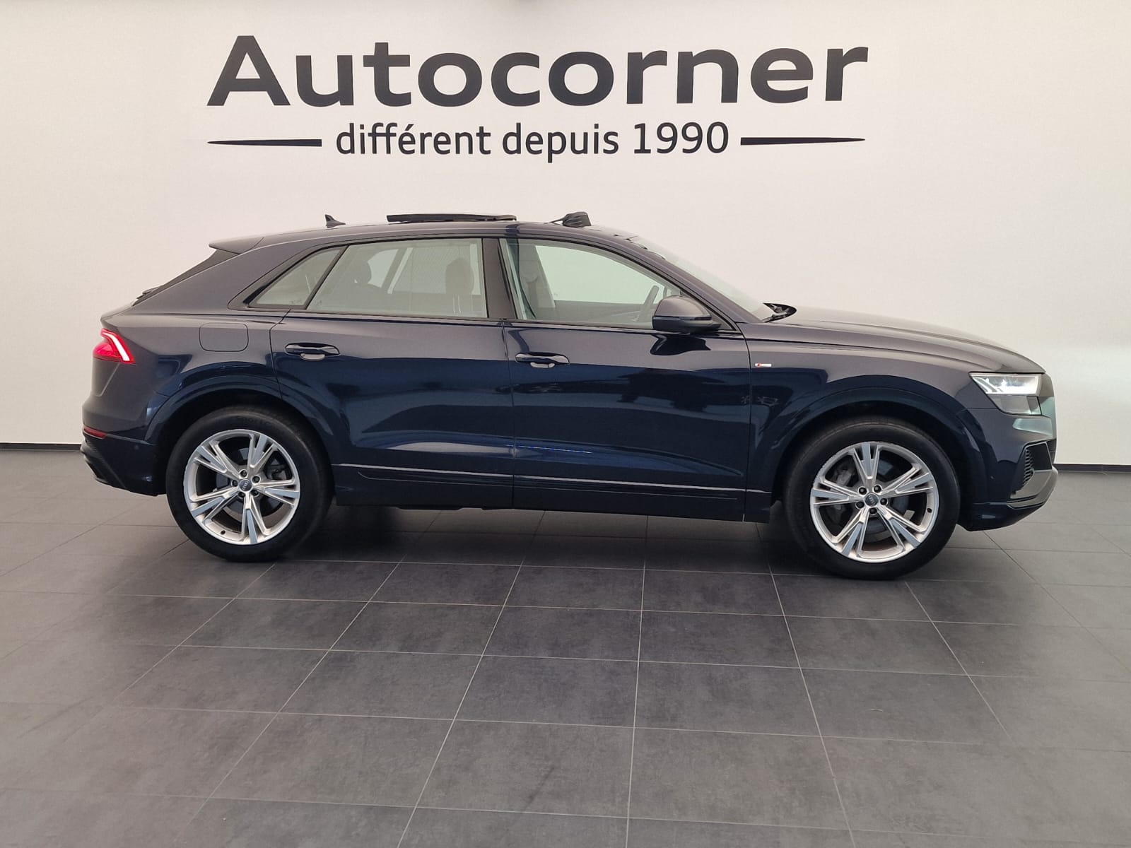 AUDI Q8 55 TFSI quattro tiptronic-image-5