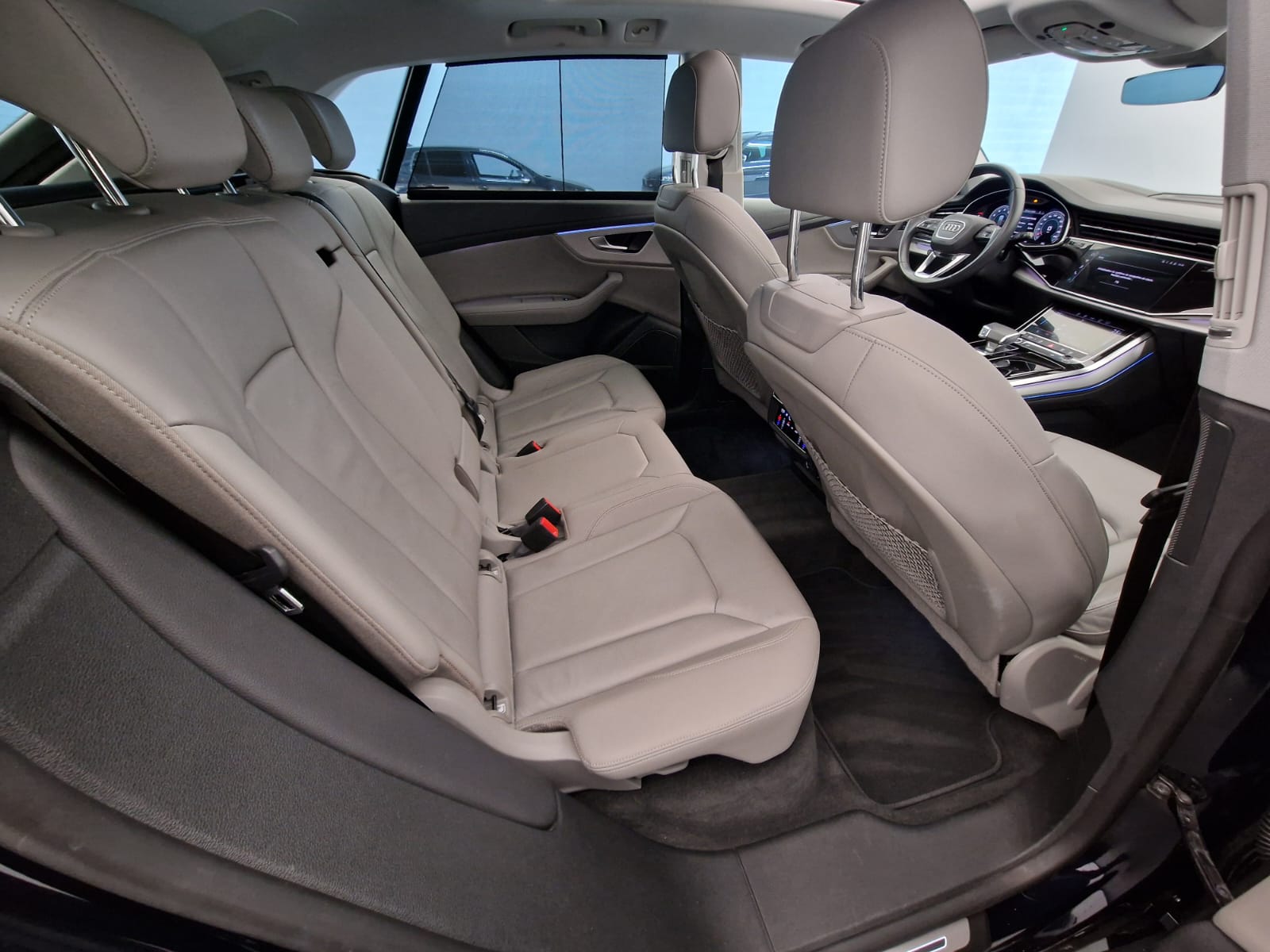 AUDI Q8 55 TFSI quattro tiptronic-image-16