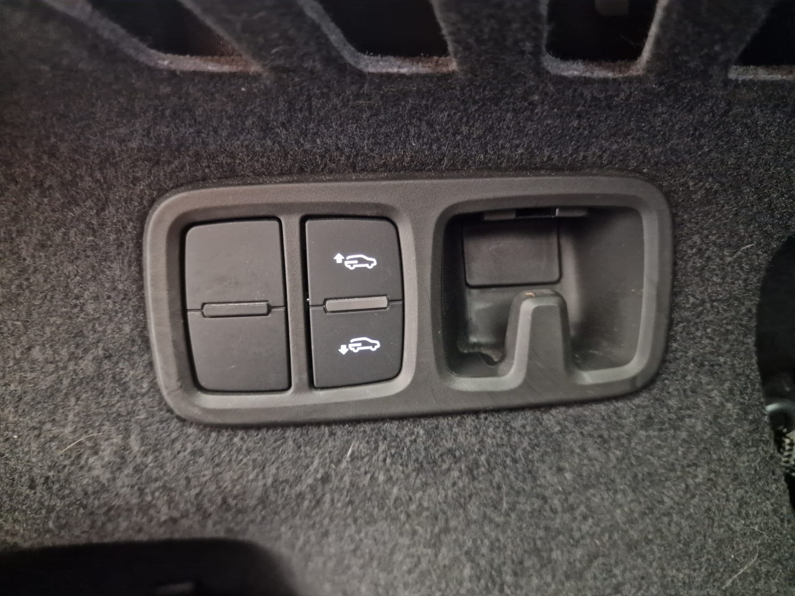 AUDI Q8 55 TFSI quattro tiptronic-image-19
