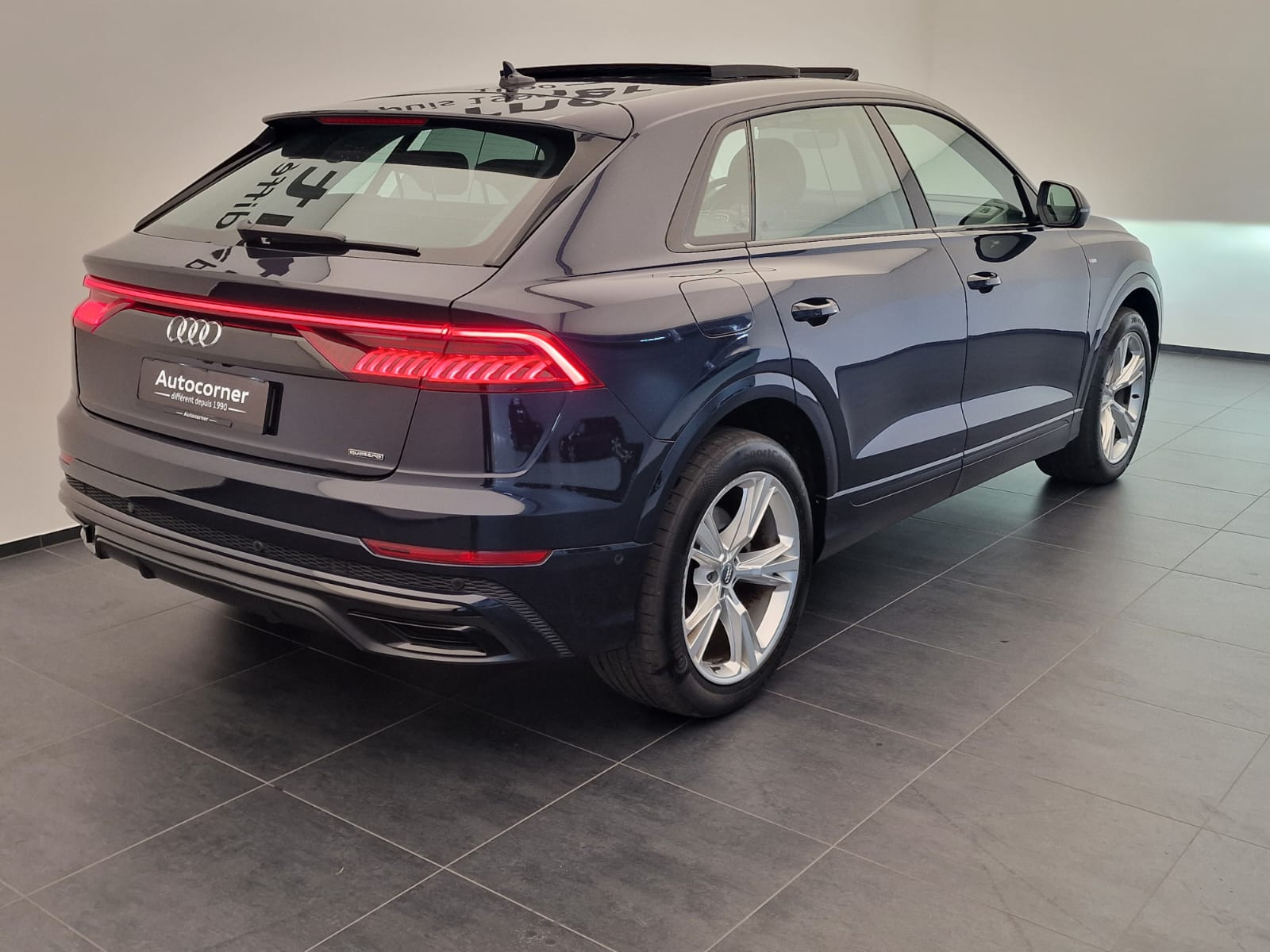 AUDI Q8 55 TFSI quattro tiptronic-image-6