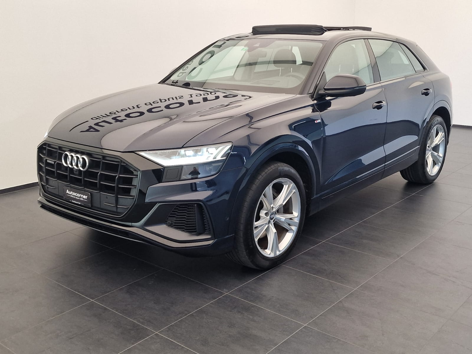 AUDI Q8 55 TFSI quattro tiptronic-image-2