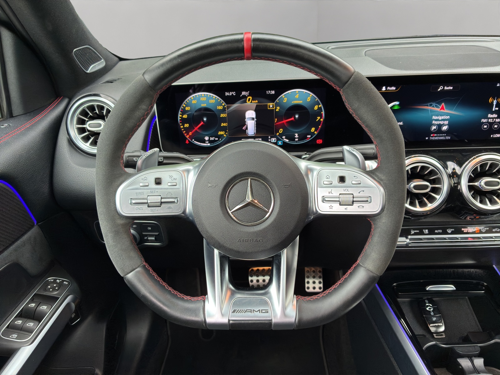 MERCEDES-BENZ GLB 35 AMG 4Matic 8G-Tronic-image-10
