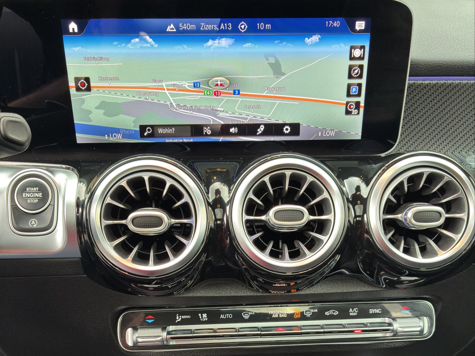 MERCEDES-BENZ GLB 35 AMG 4Matic 8G-Tronic-image-15