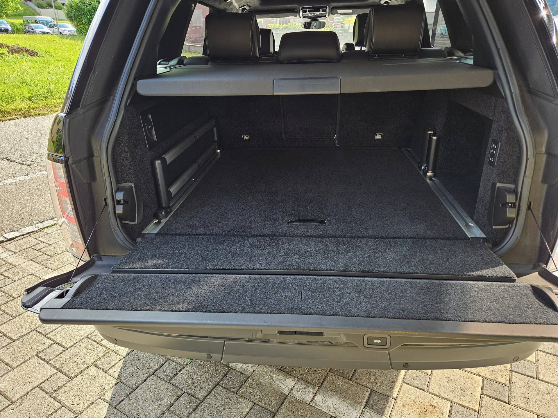 LAND ROVER Range Rover 4.4 SDV8 Autobiography Automatic-image-14