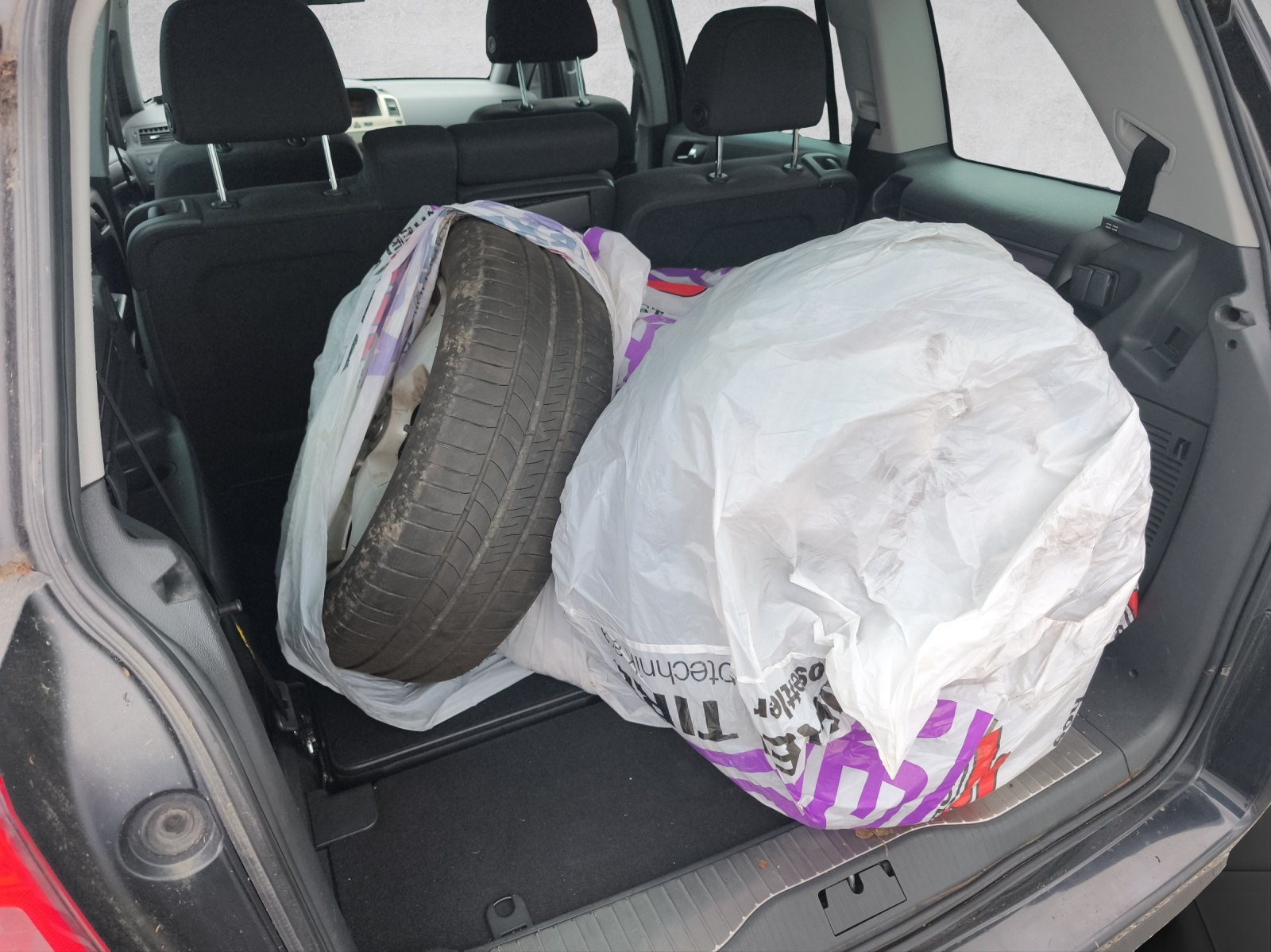 OPEL Zafira 1.8i 16V Cosmo-image-16