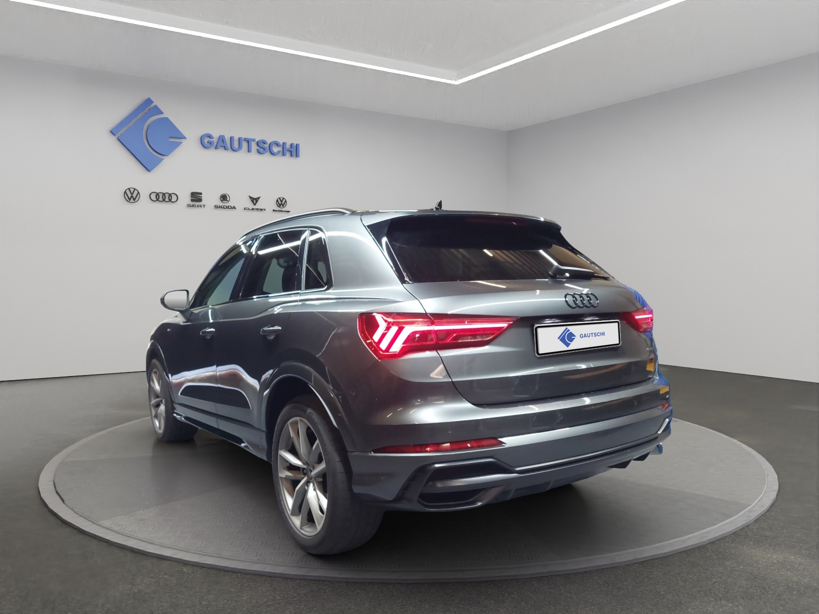 AUDI Q3 35 TDI S line quattro S-tronic-image-2