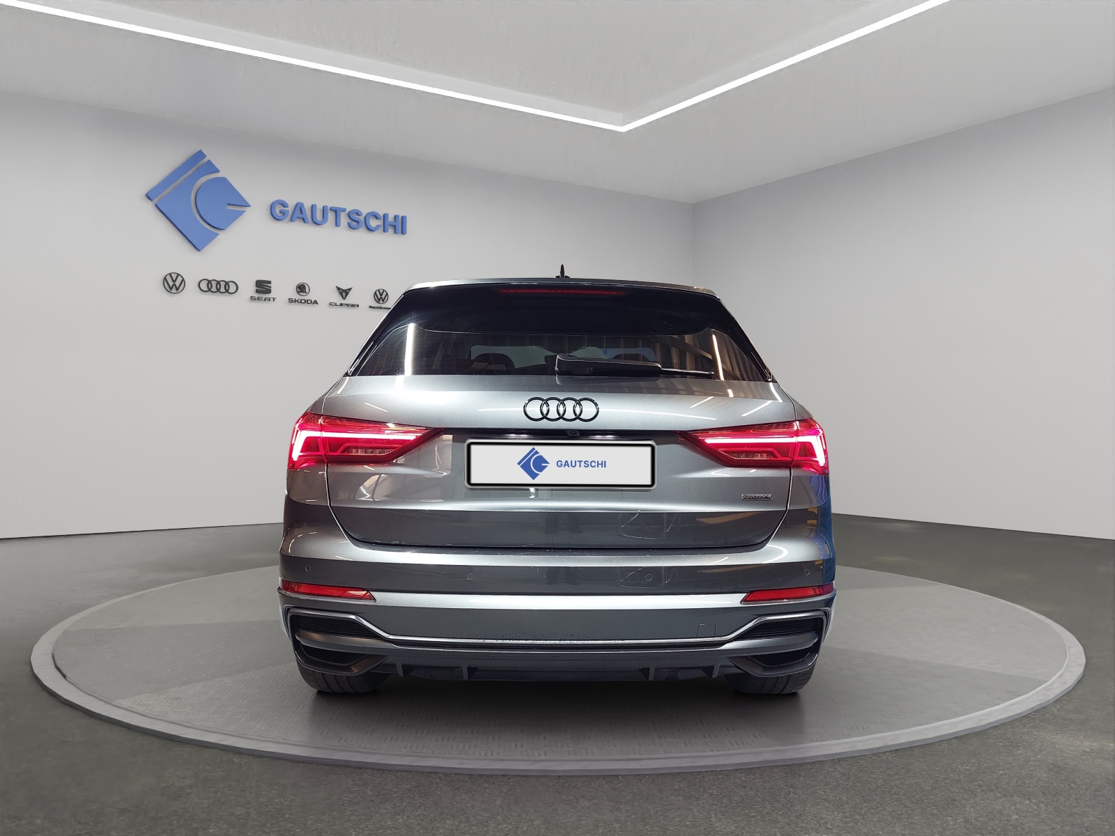 AUDI Q3 35 TDI S line quattro S-tronic-image-3