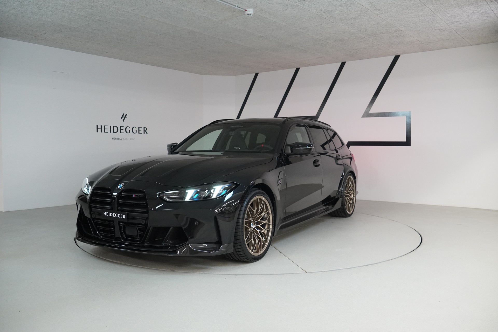 BMW M3 Touring xDrive Competition M-image-0