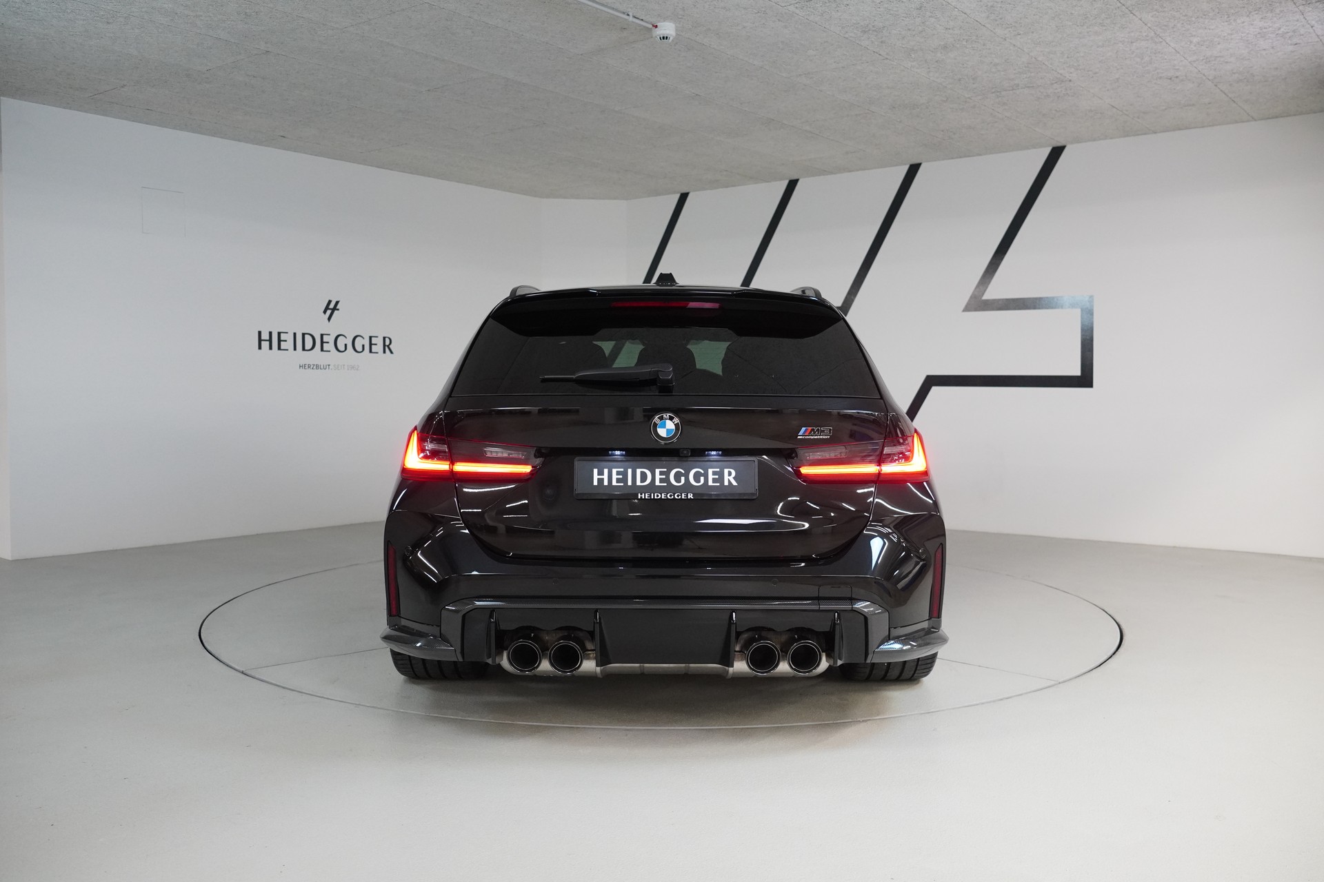 BMW M3 Touring xDrive Competition M-image-5