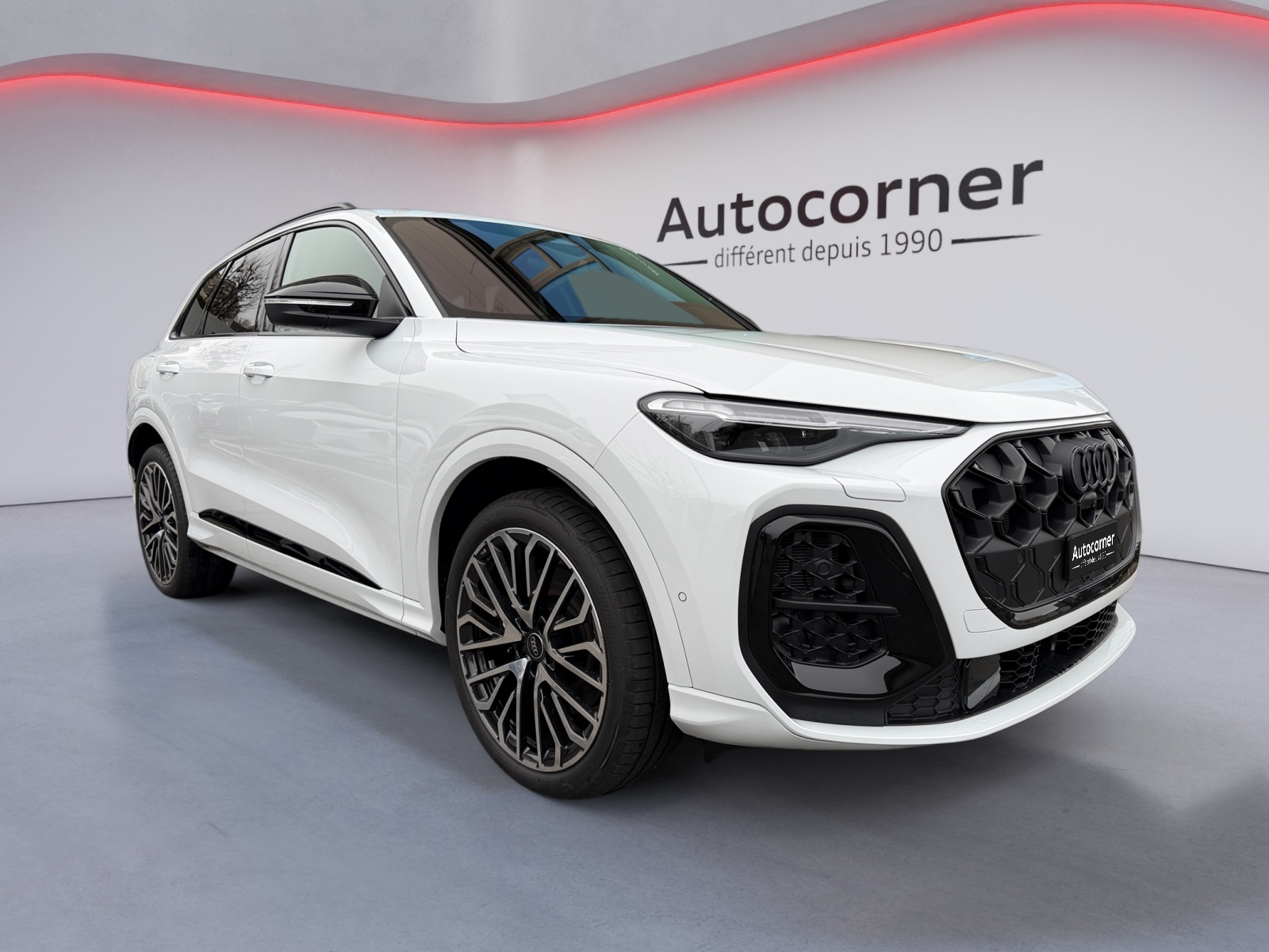 AUDI SQ5 TFSI quattro S-tronic-image-0