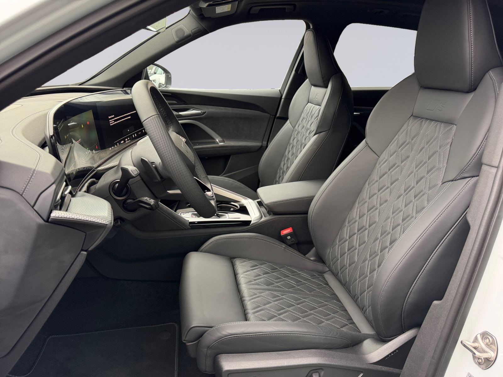 AUDI SQ5 TFSI quattro S-tronic-image-6
