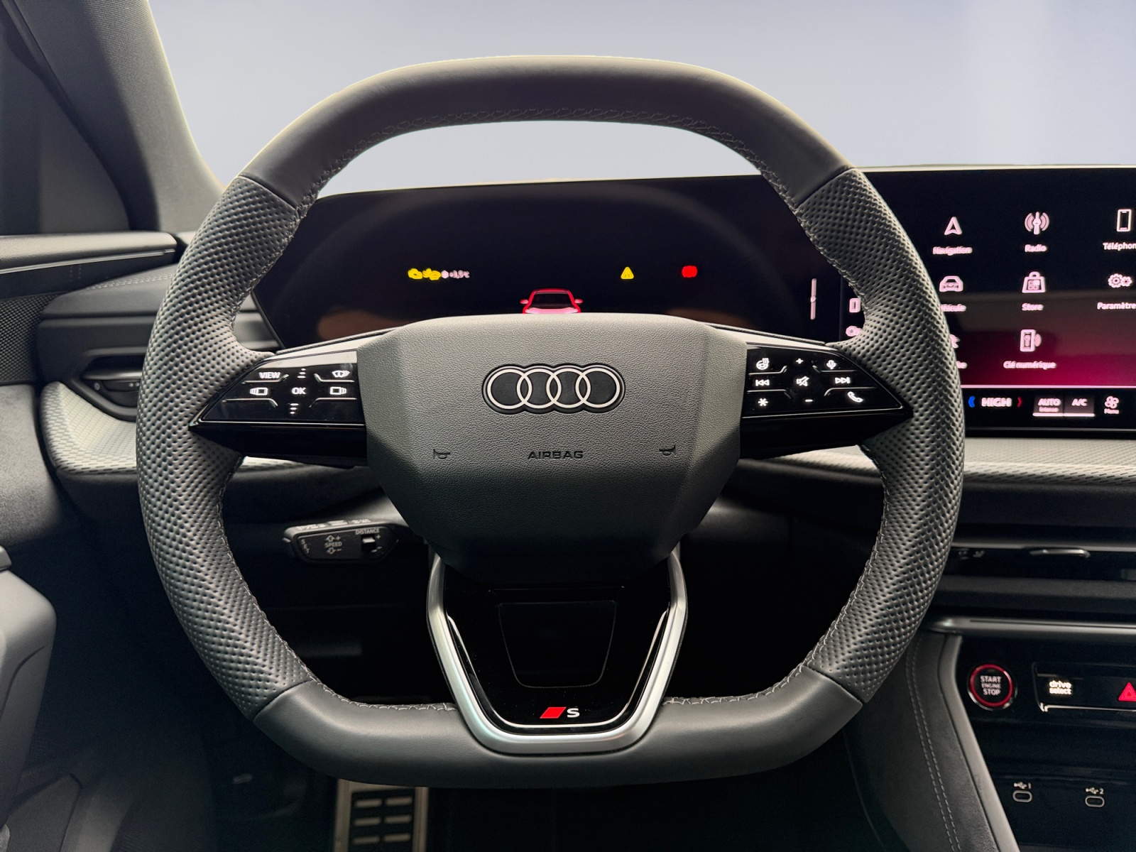 AUDI SQ5 TFSI quattro S-tronic-image-9