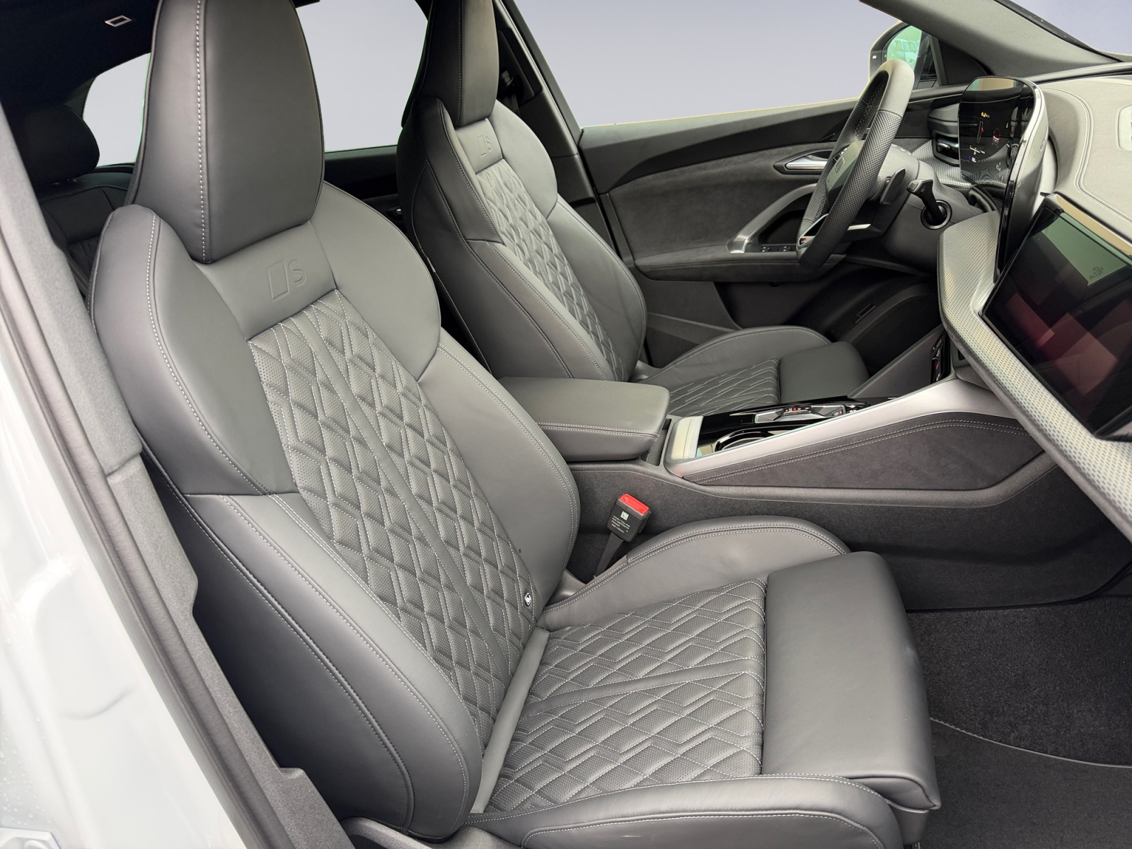 AUDI SQ5 TFSI quattro S-tronic-image-12