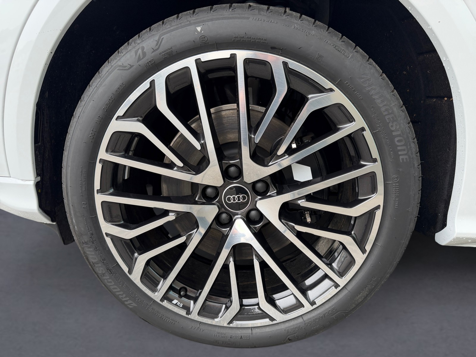 AUDI SQ5 TFSI quattro S-tronic-image-11