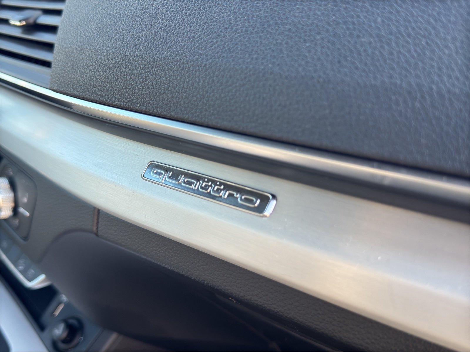 AUDI SQ5 TDI quattro tiptronic-image-14