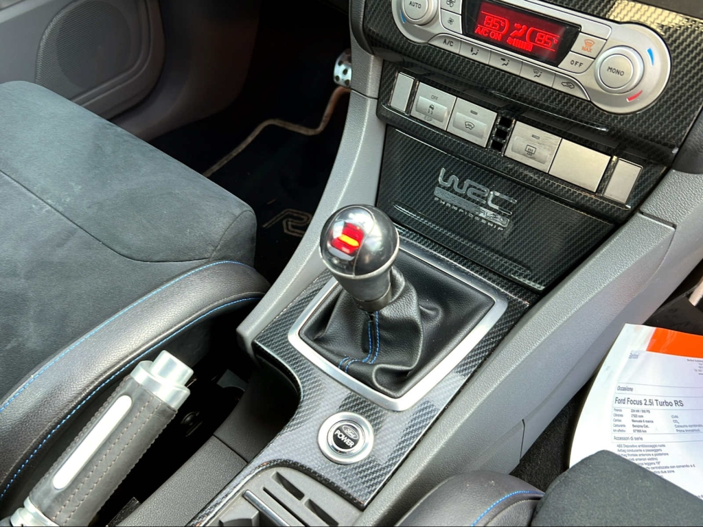 FORD Focus 2.5i Turbo RS-image-9