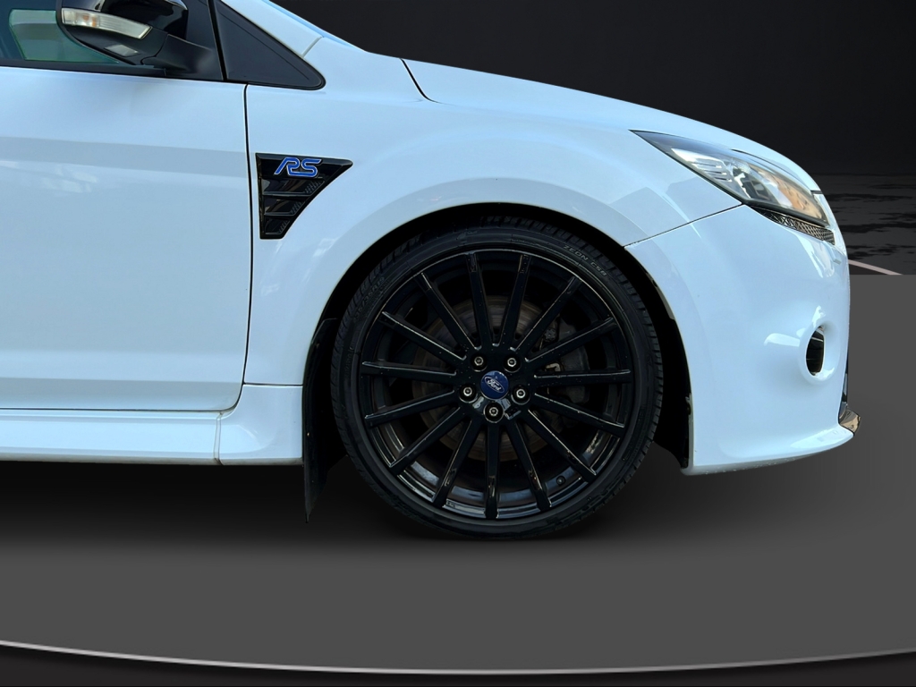 FORD Focus 2.5i Turbo RS-image-12