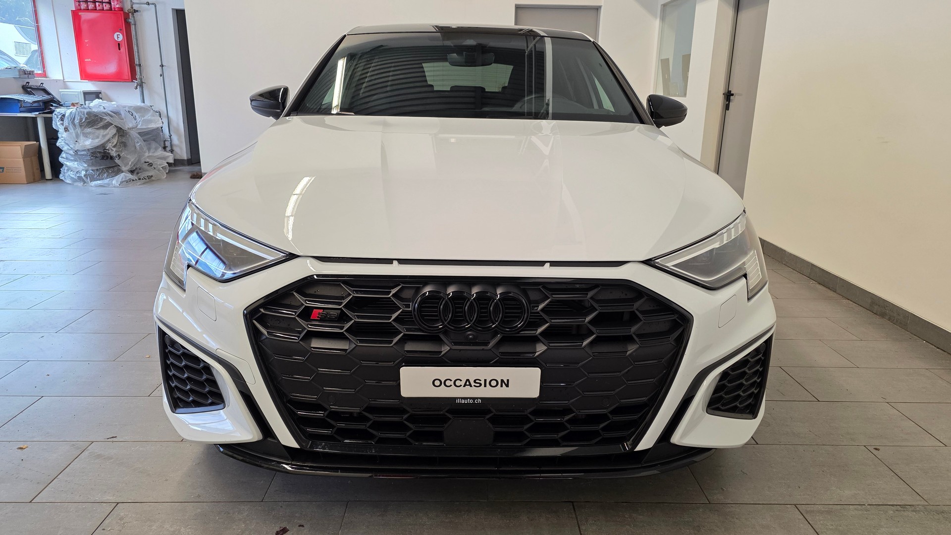 AUDI S3 Sportback 2.0 TFSI quattro S-tronic-showroom-element-1