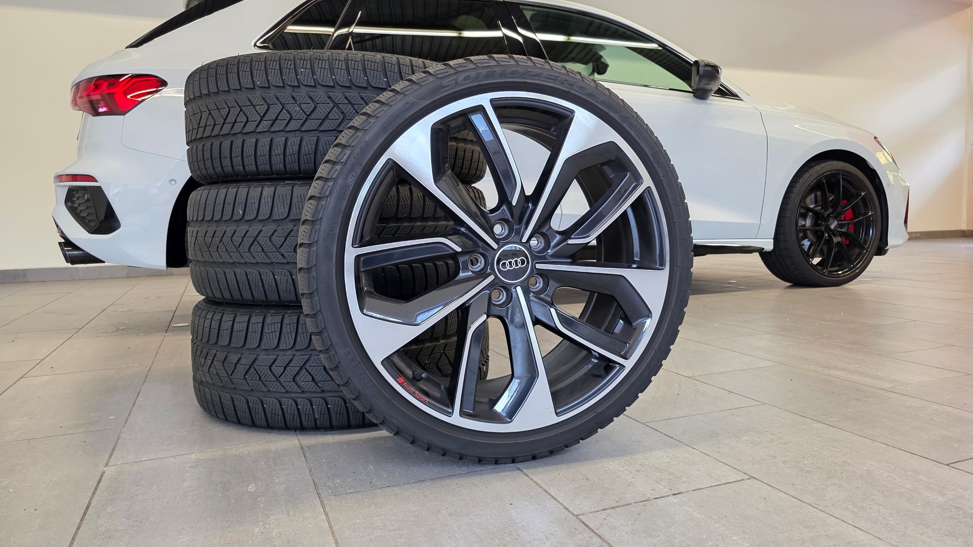 AUDI S3 Sportback 2.0 TFSI quattro S-tronic-image-5