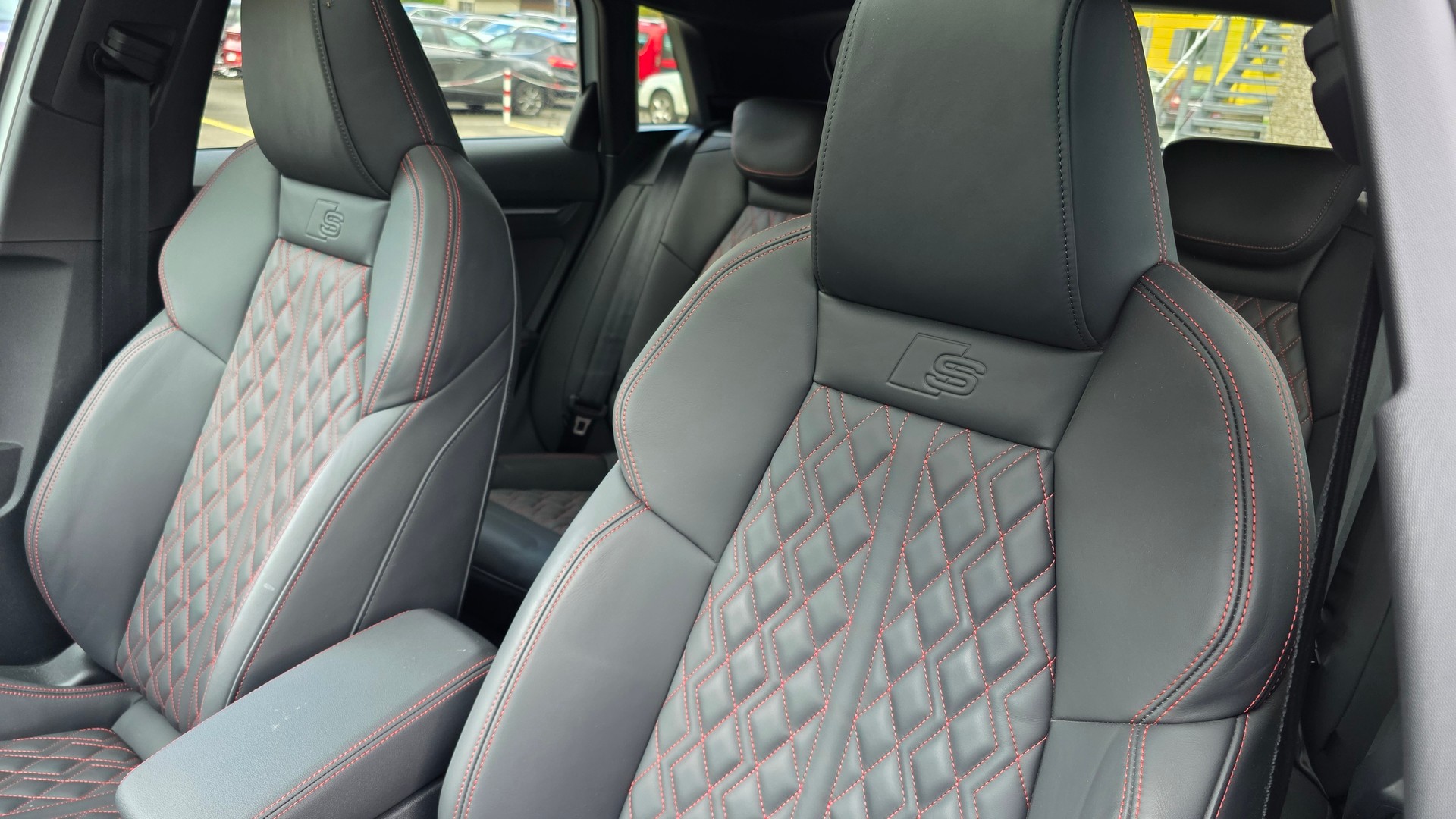 AUDI S3 Sportback 2.0 TFSI quattro S-tronic-image-14