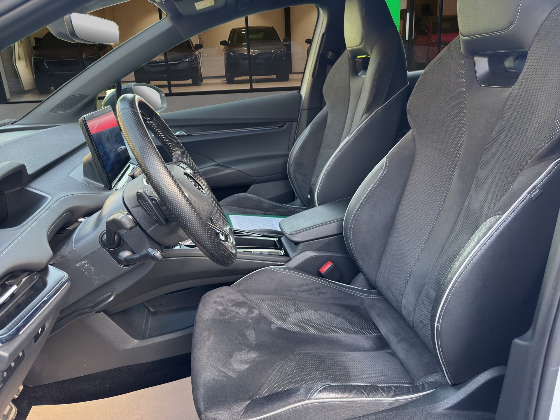 SKODA Enyaq iV 80x SportLine-image-8