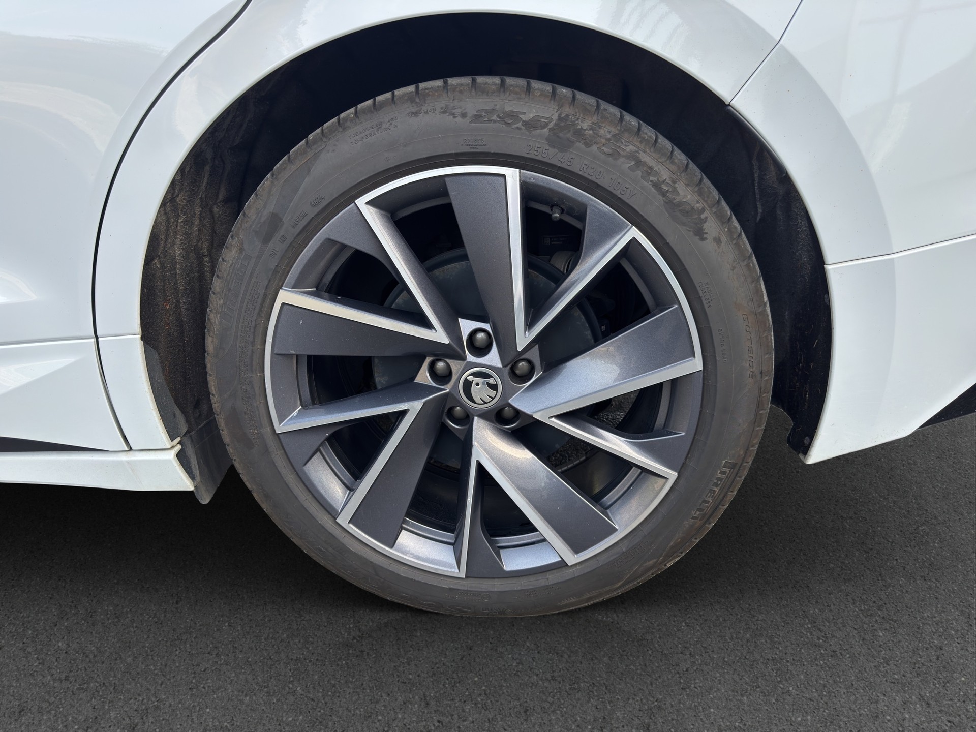 SKODA Enyaq iV 80x SportLine-image-23