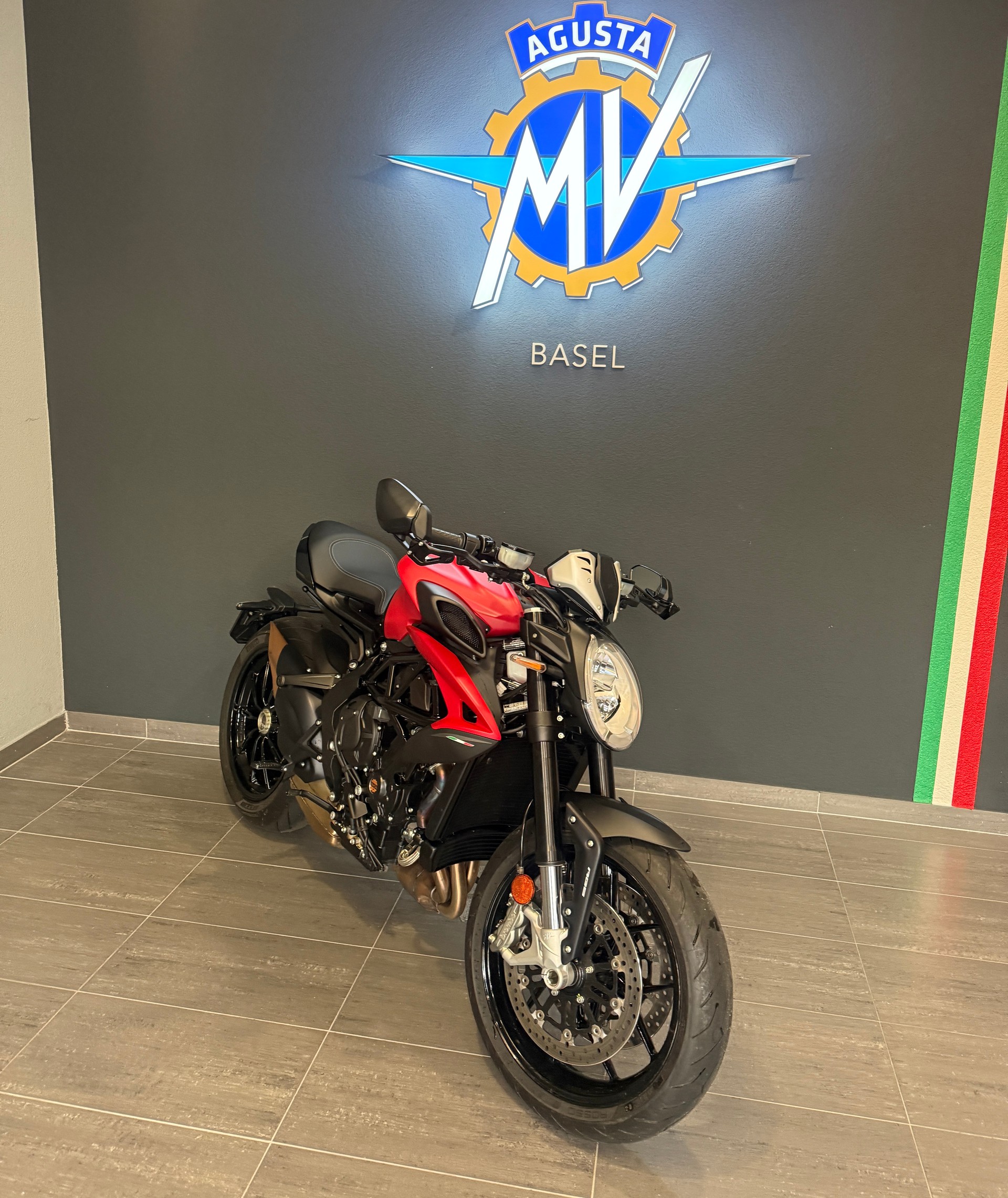 MV AGUSTA Dragster 800 Rosso