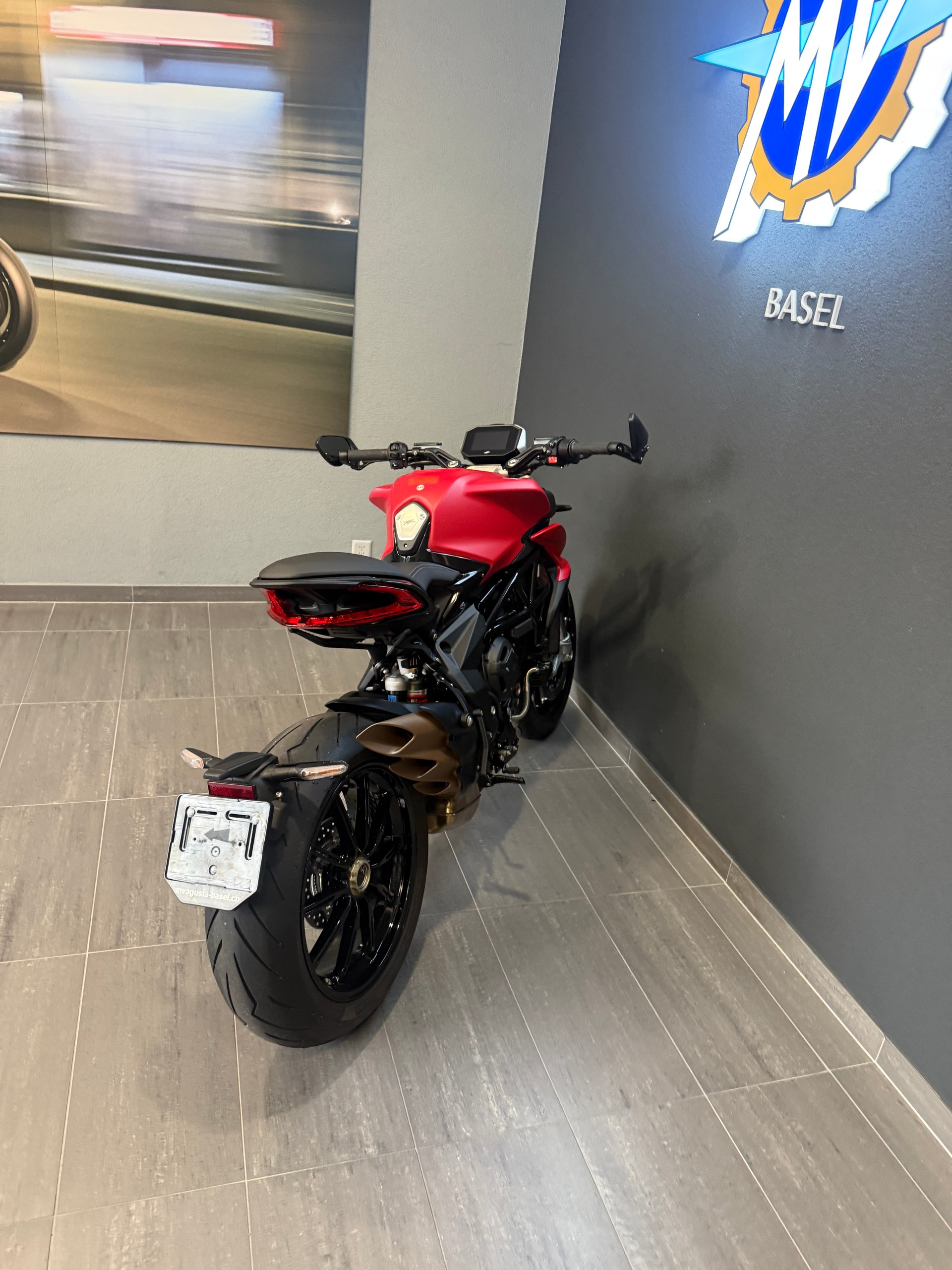 MV AGUSTA Dragster 800 Rosso-image-12