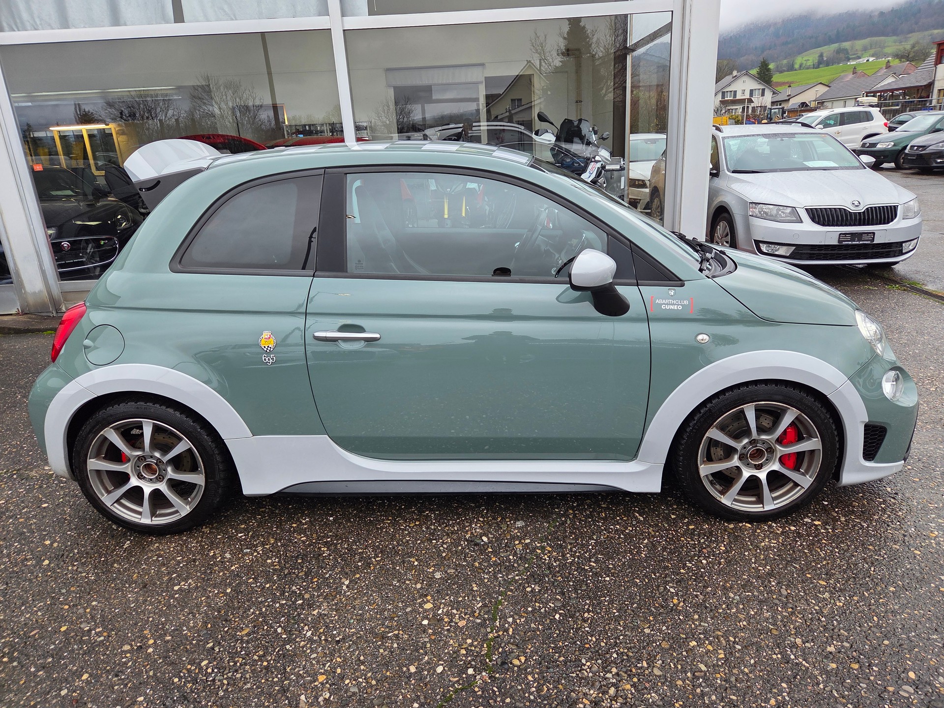 FIAT 695 1.4 16V Turbo Abarth 70 Anniversario-image-11