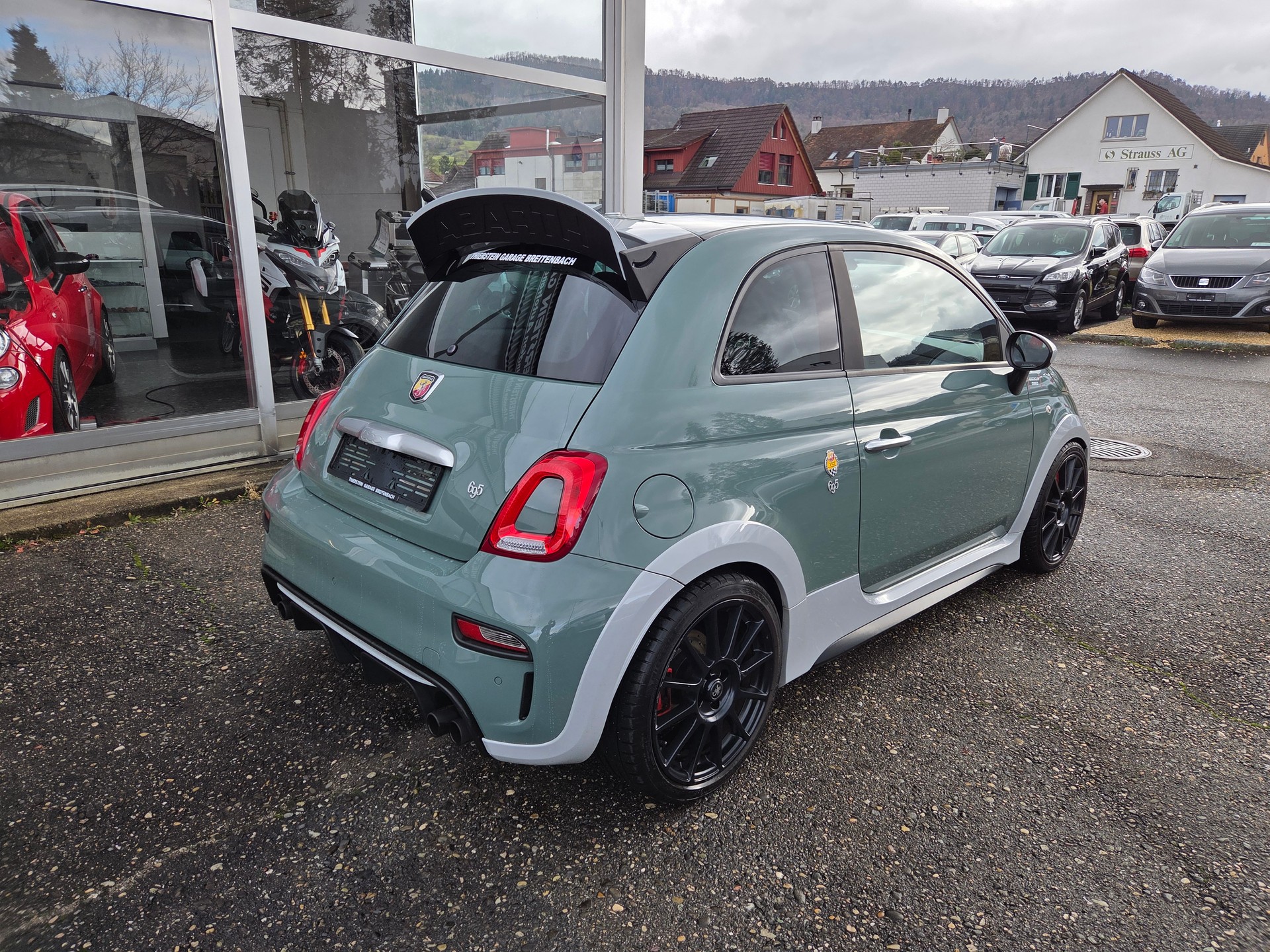 FIAT 695 1.4 16V Turbo Abarth 70 Anniversario-image-9