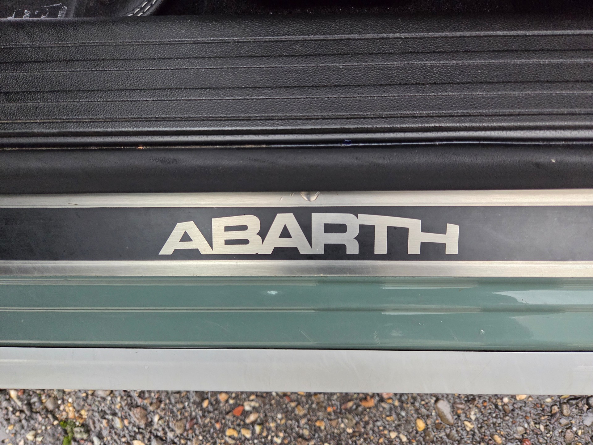 FIAT 695 1.4 16V Turbo Abarth 70 Anniversario-image-23