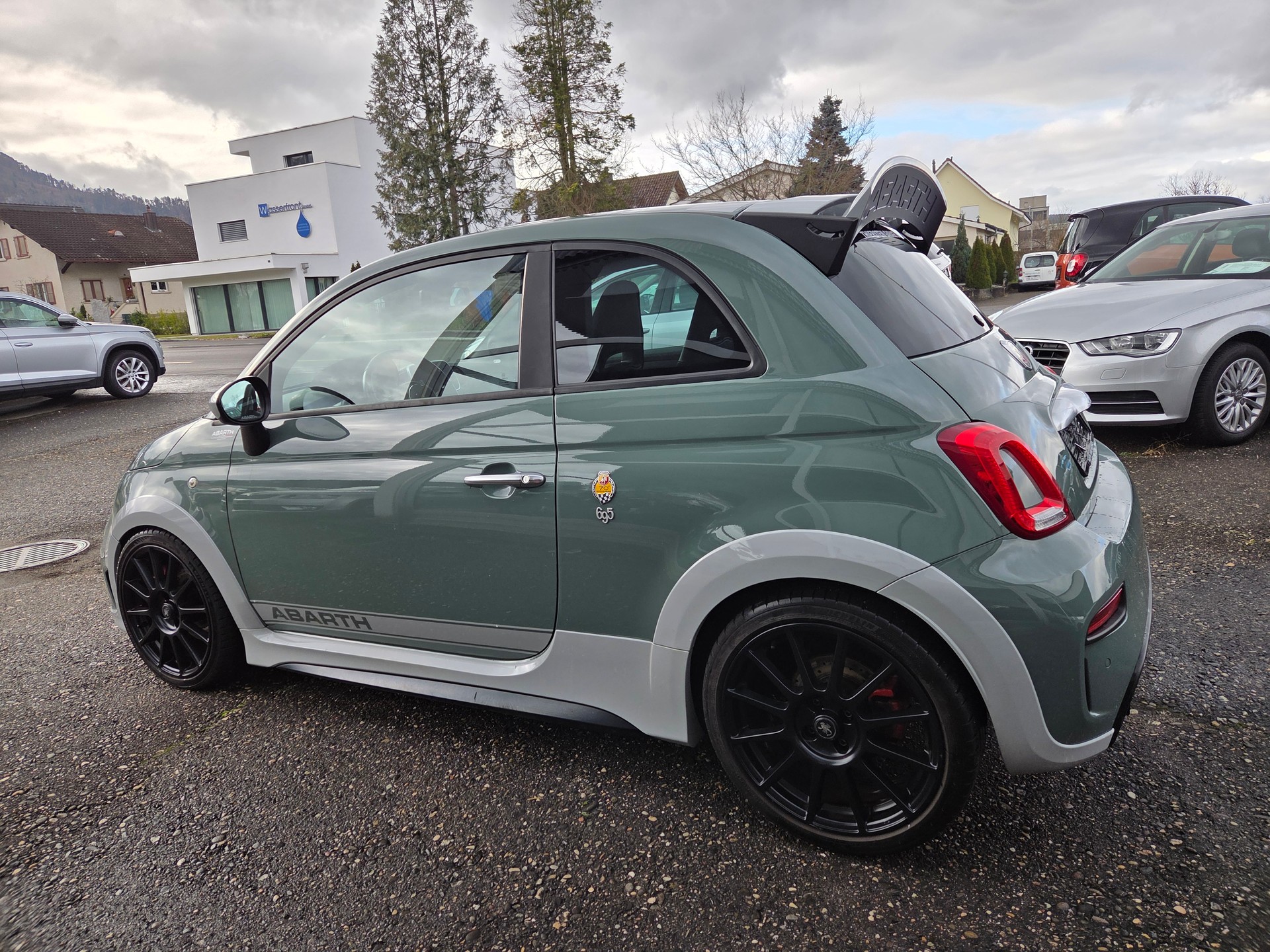 FIAT 695 1.4 16V Turbo Abarth 70 Anniversario-image-5