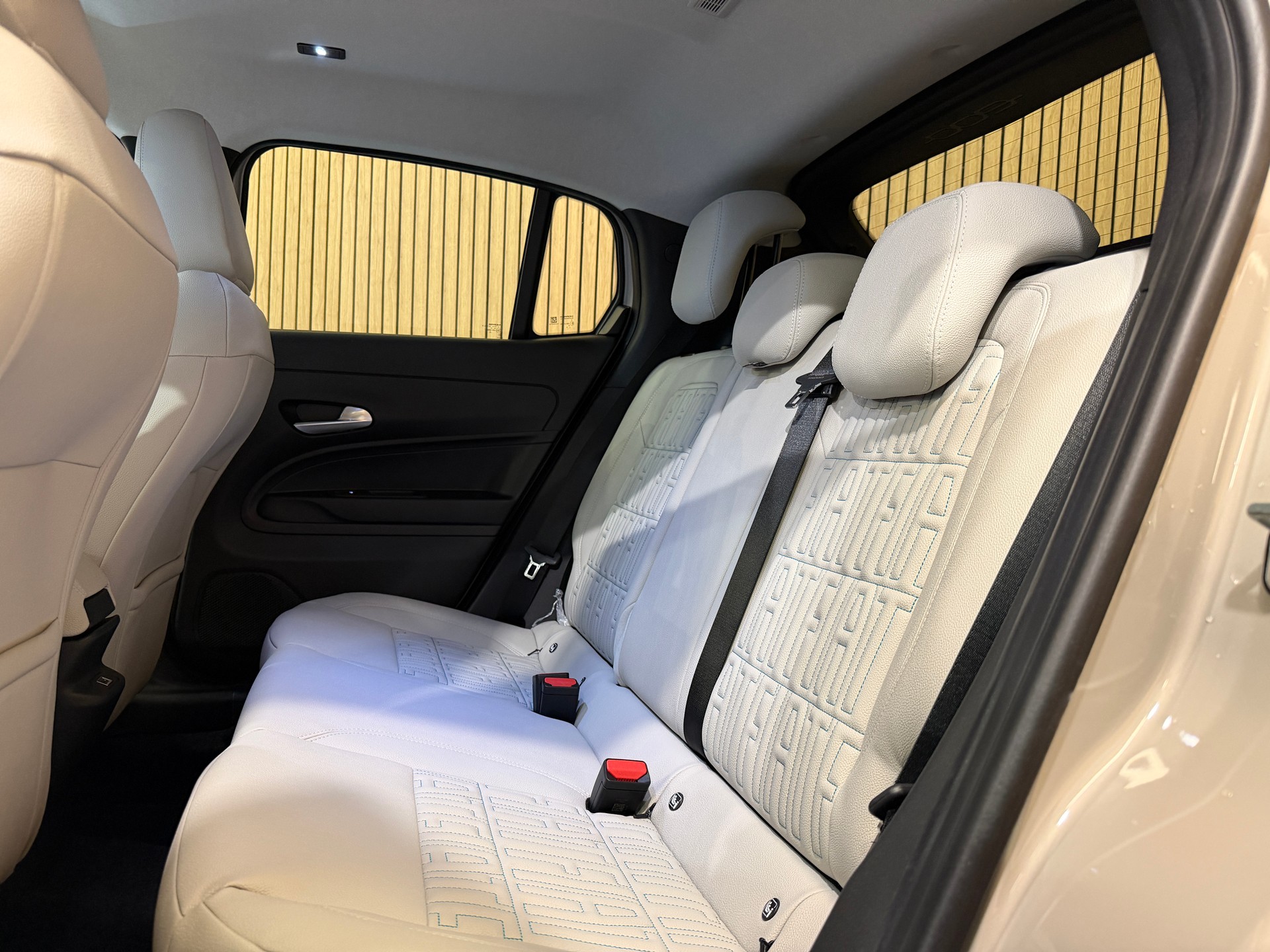 FIAT 600h MildHybrid La Prima *¨Sea of Italy*-image-13