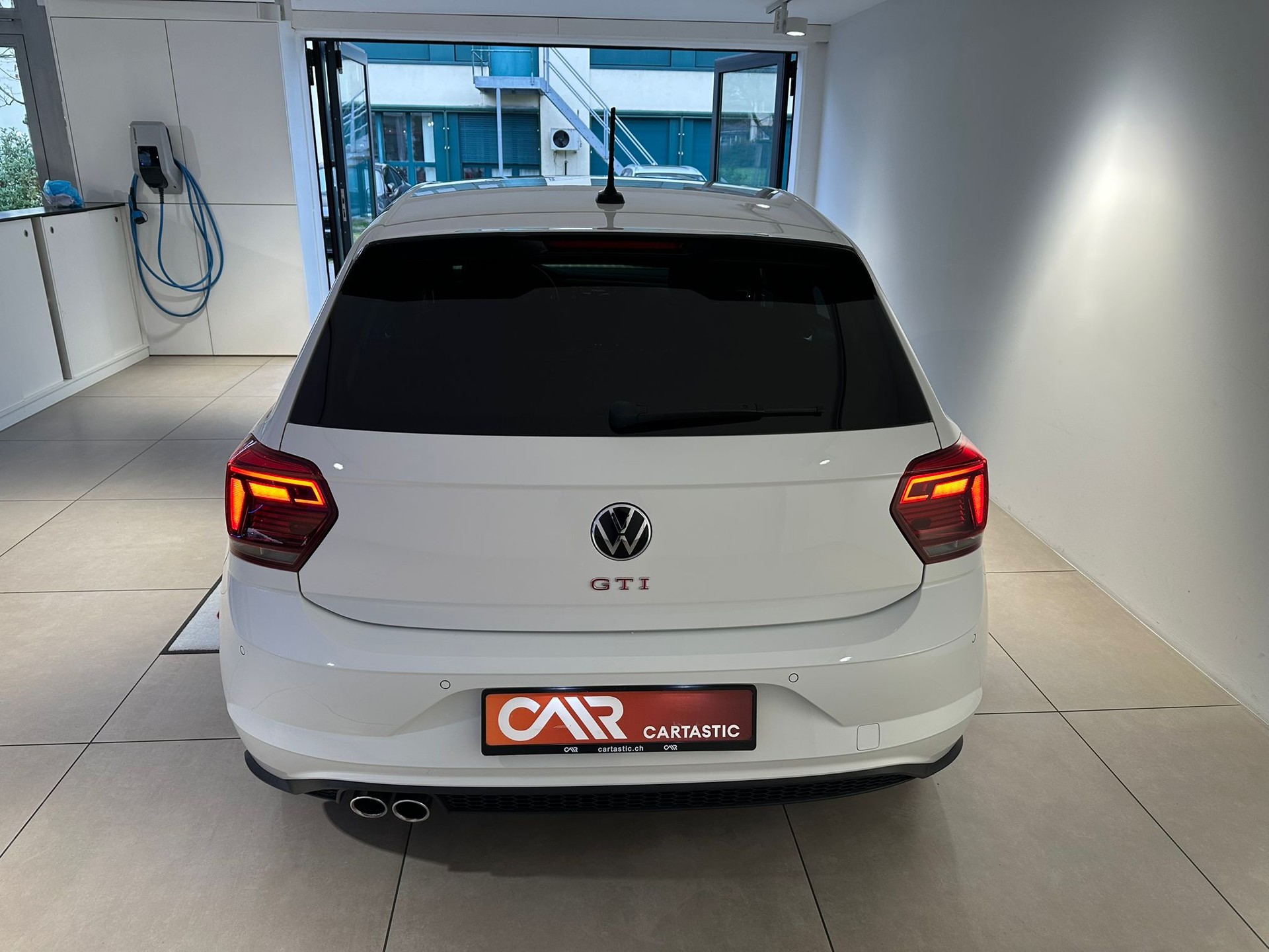 VW Polo 2.0 TSI GTI-image-3