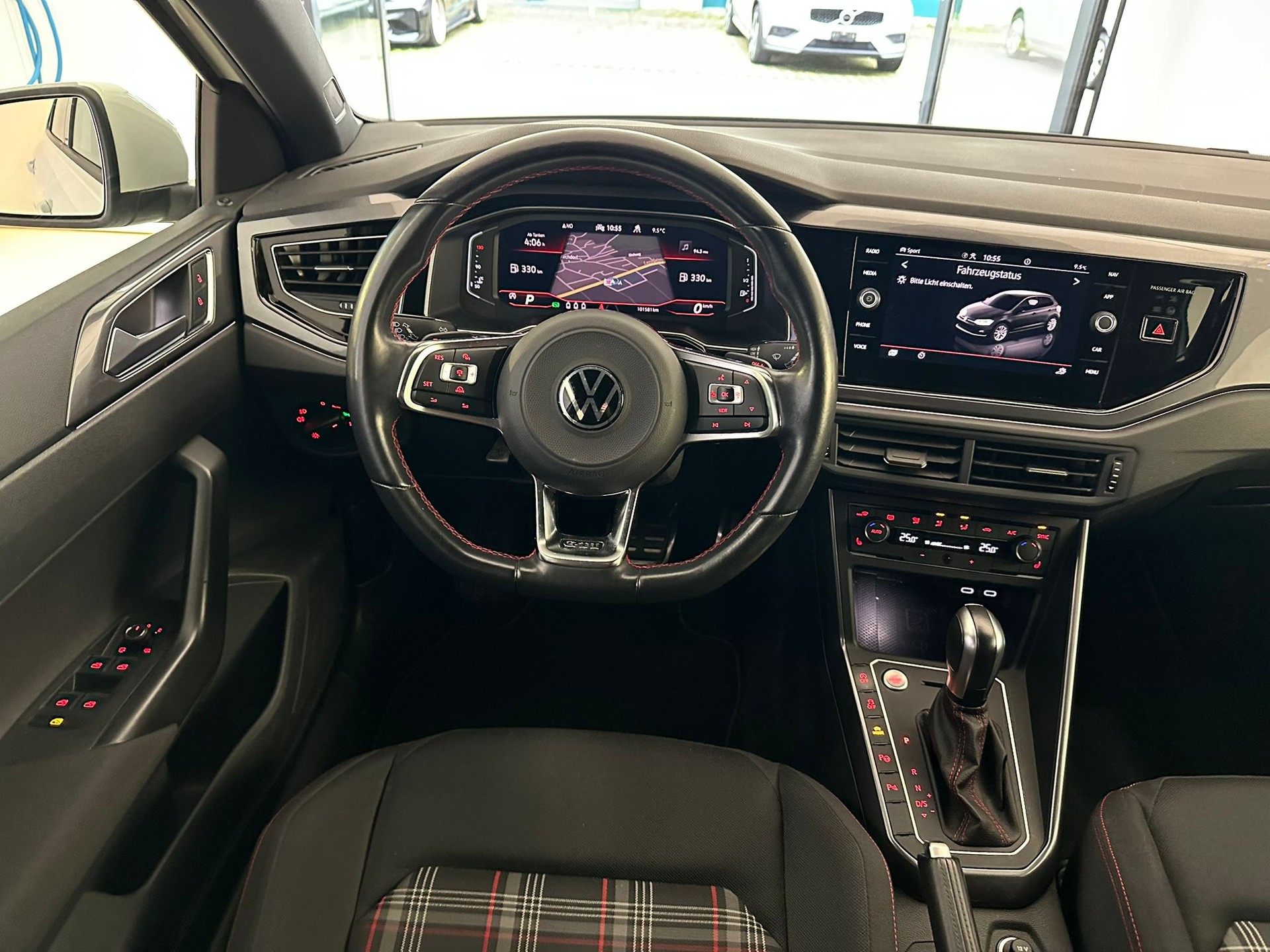 VW Polo 2.0 TSI GTI-image-7