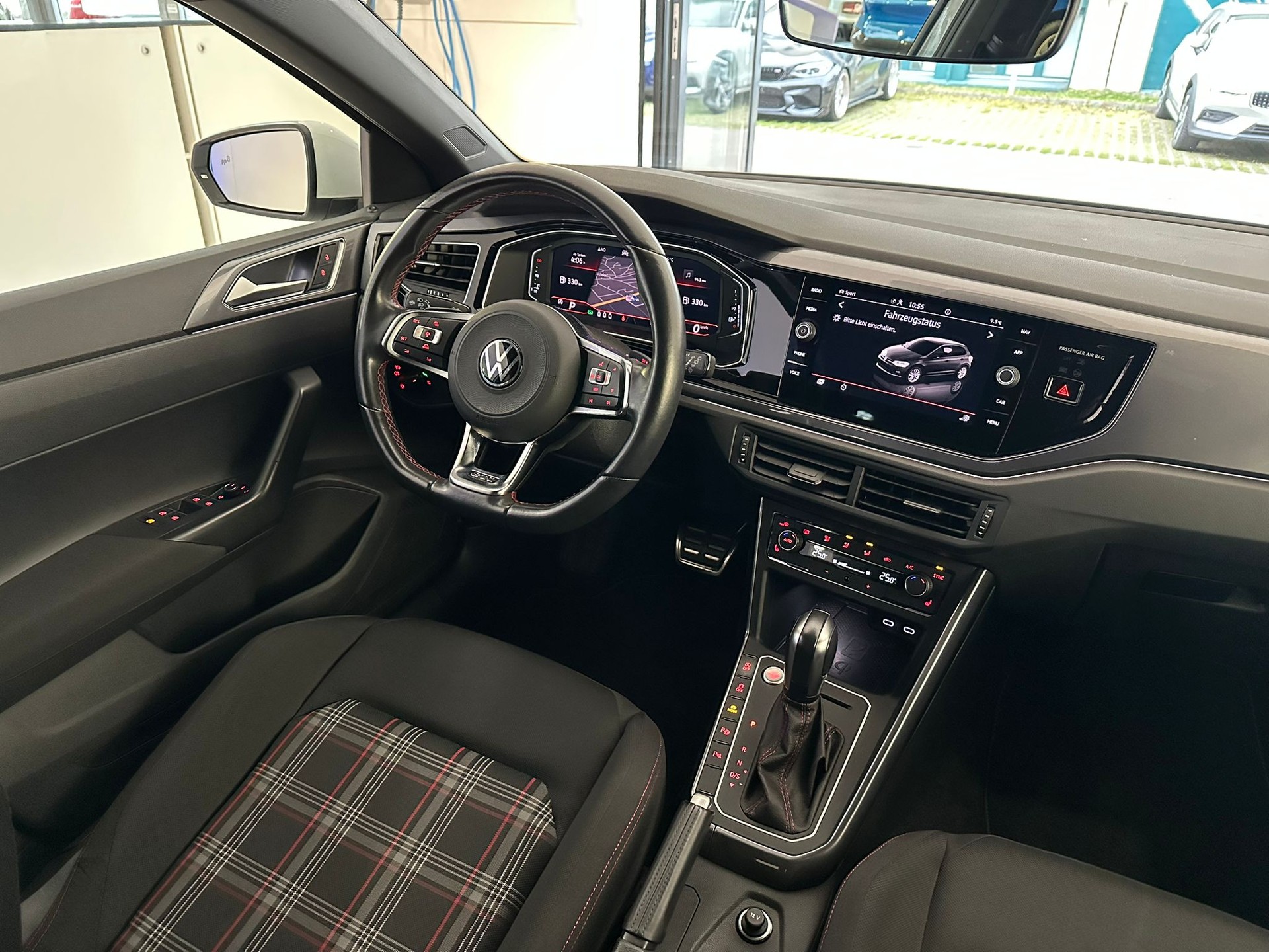 VW Polo 2.0 TSI GTI-image-8