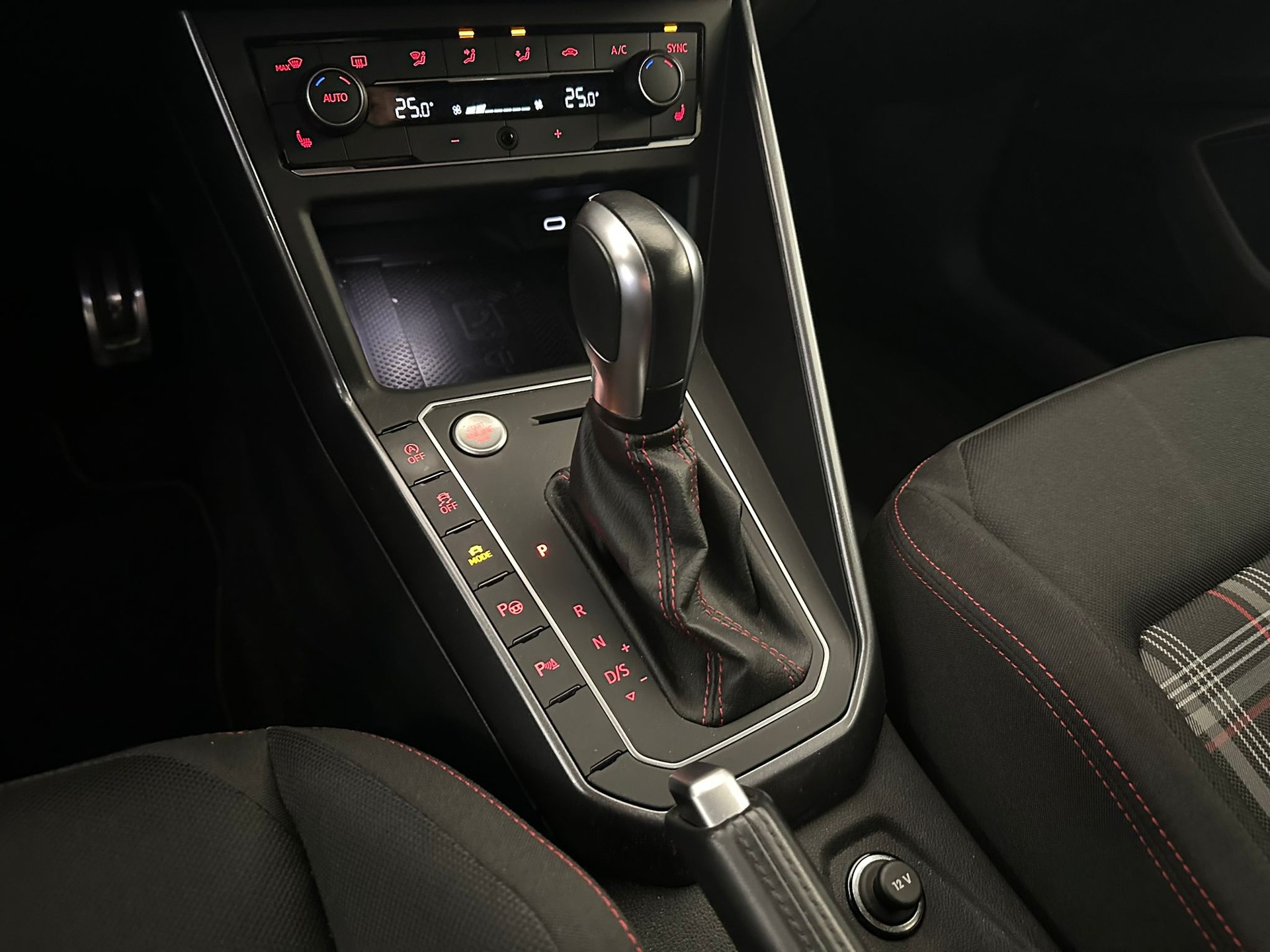 VW Polo 2.0 TSI GTI-image-9