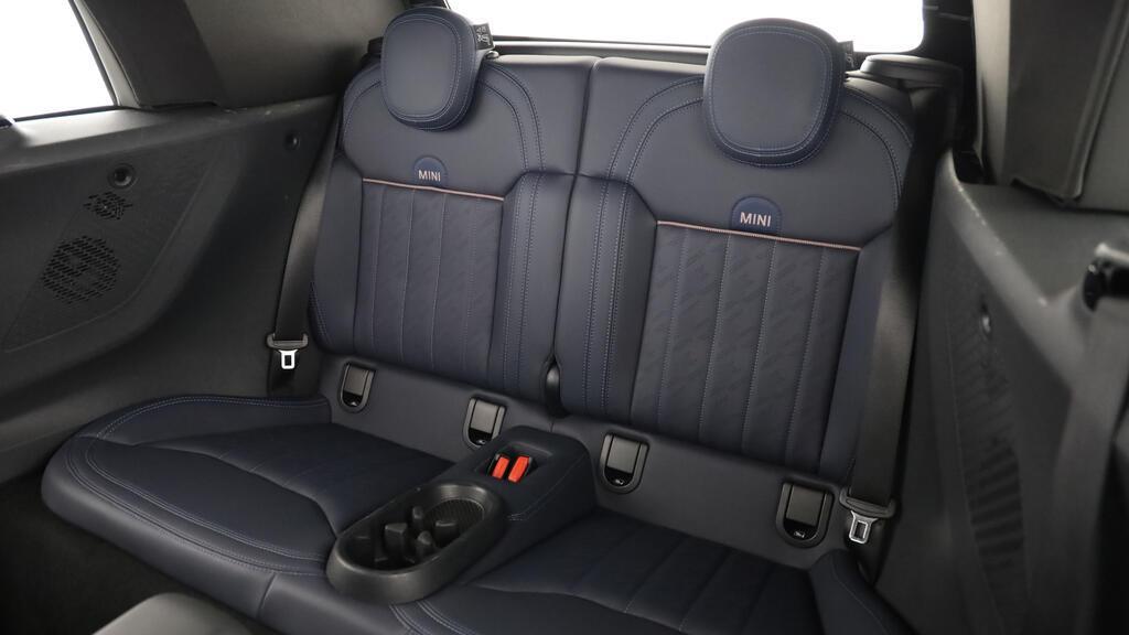 MINI Cooper S Cabrio-image-19