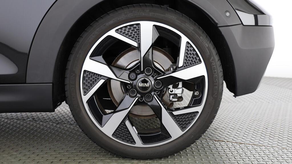 MINI Cooper S Cabrio-image-7