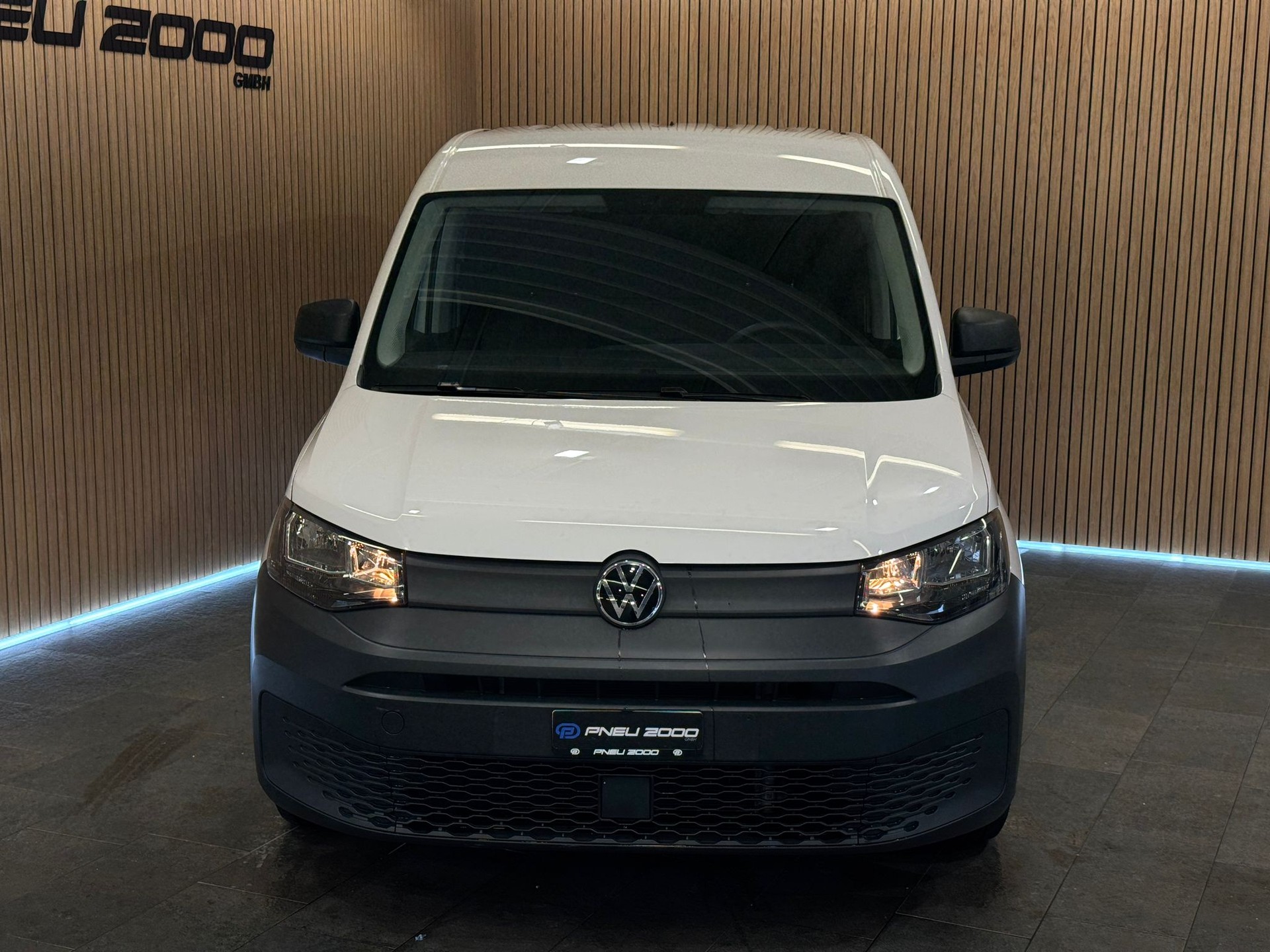VW Caddy Cargo 2.0TDI-showroom-element-1