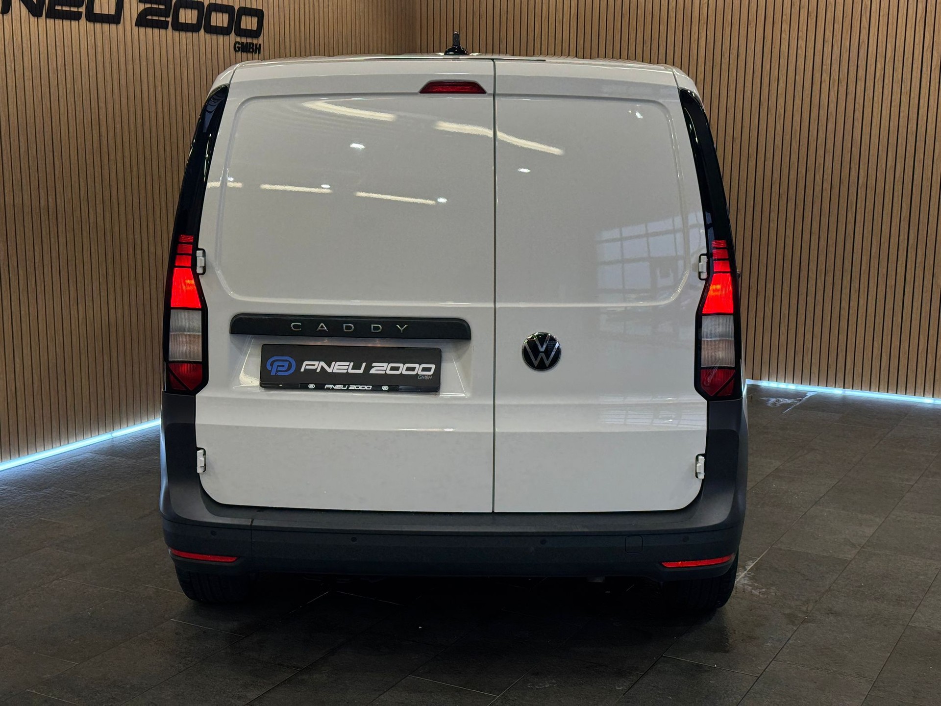 VW Caddy Cargo 2.0TDI-showroom-element-3