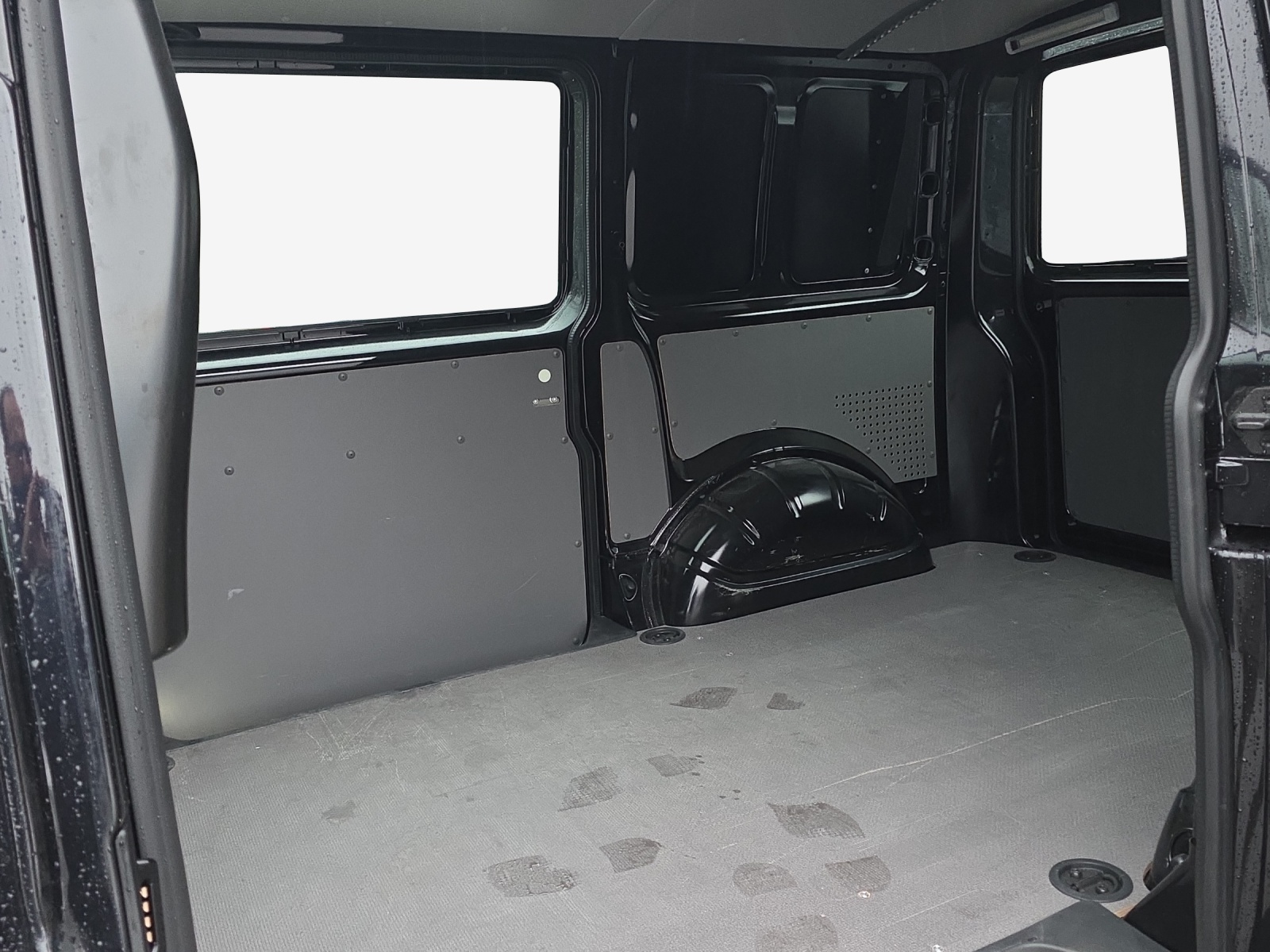 VW T6.1 2.0 TDI DSG-image-11