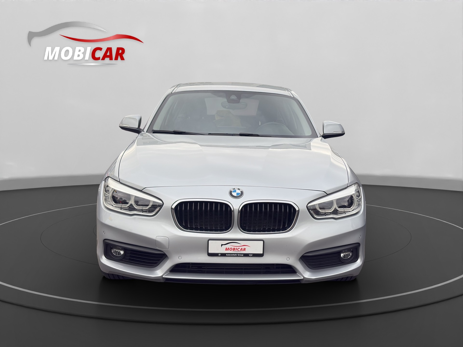 BMW 118i Edition Sport Line Steptronic-image-7