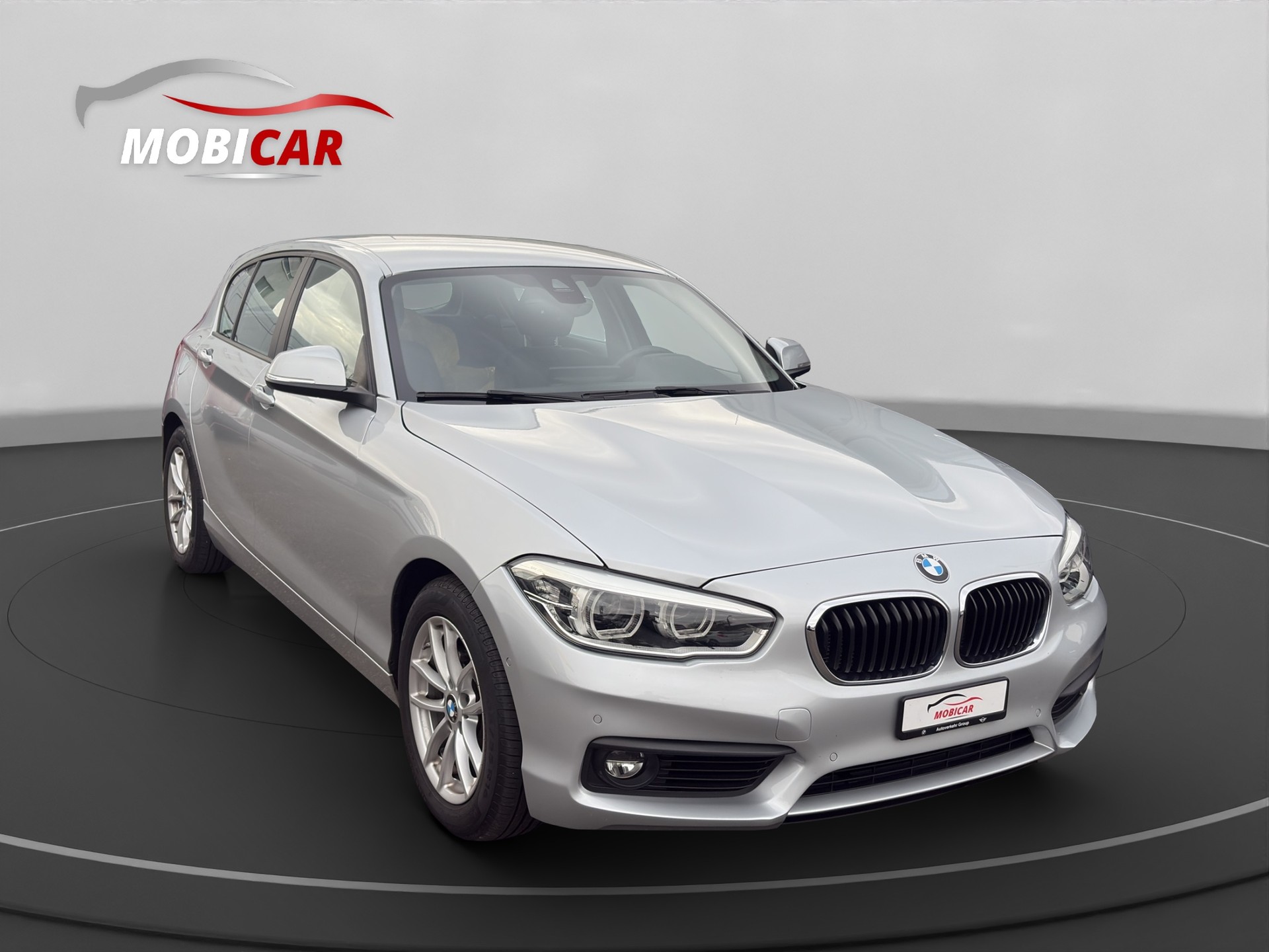 BMW 118i Edition Sport Line Steptronic-image-6