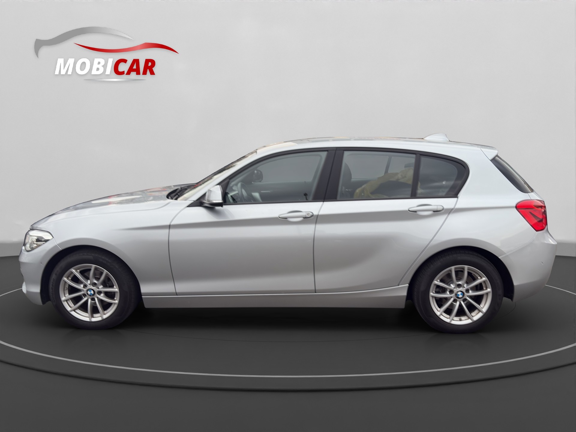 BMW 118i Edition Sport Line Steptronic-image-1