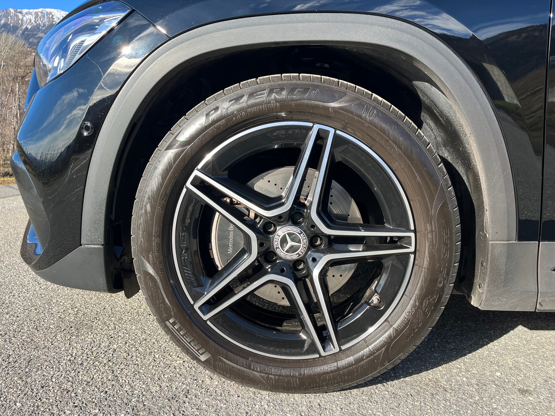 MERCEDES-BENZ GLA 200 AMG Line 7G-DCT-image-9