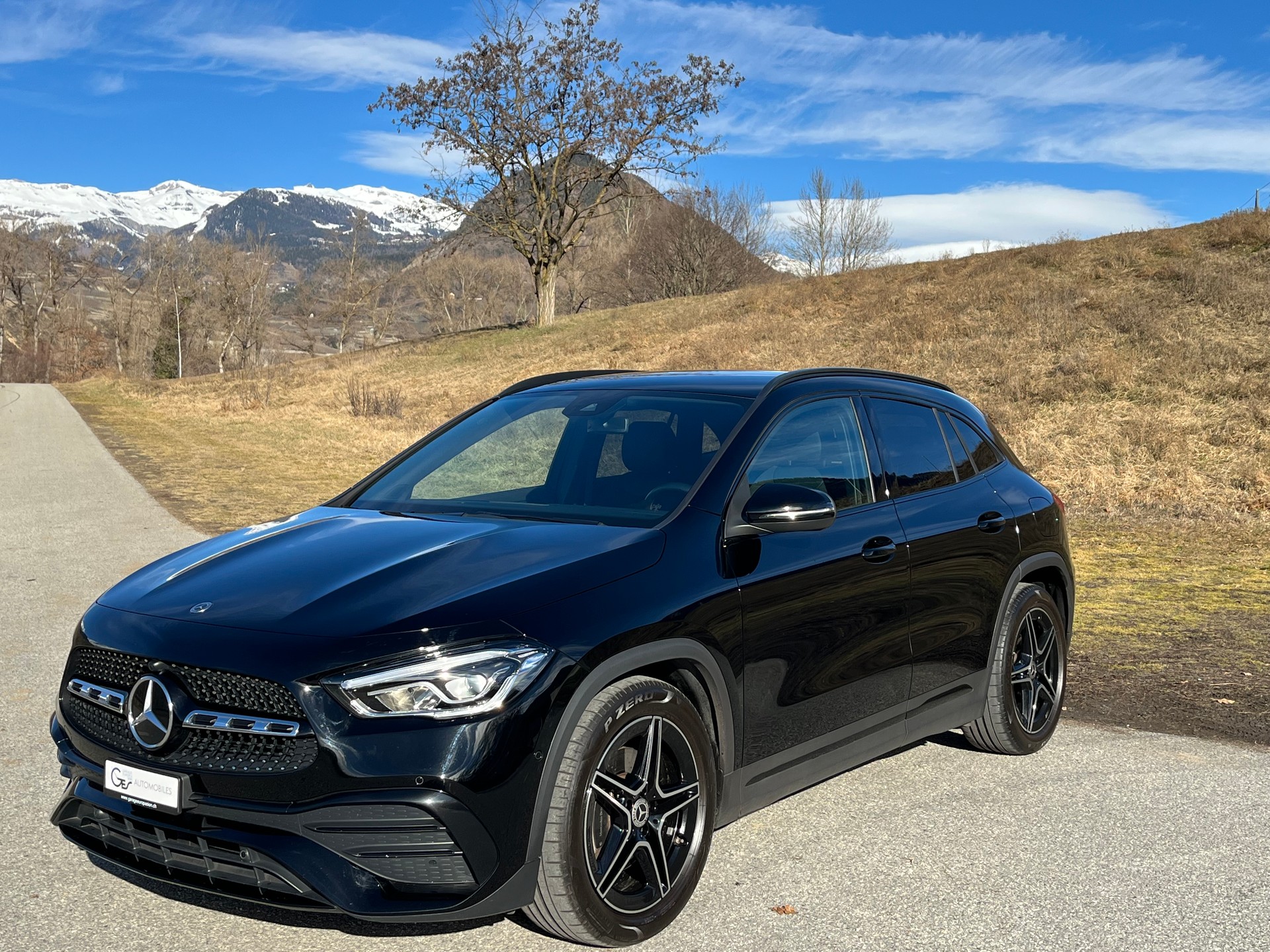 MERCEDES-BENZ GLA 200 AMG Line 7G-DCT-image-0