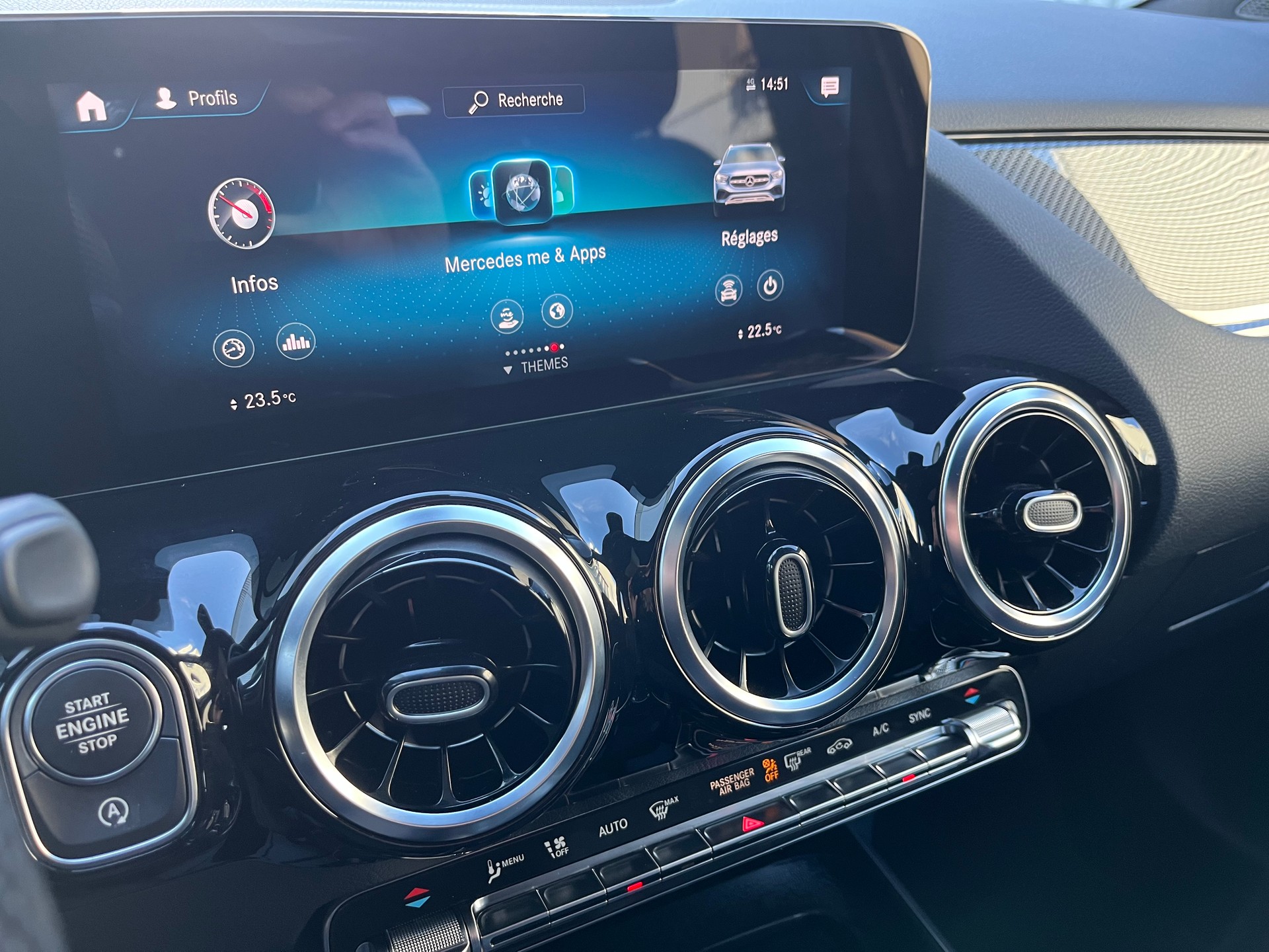 MERCEDES-BENZ GLA 200 AMG Line 7G-DCT-image-18