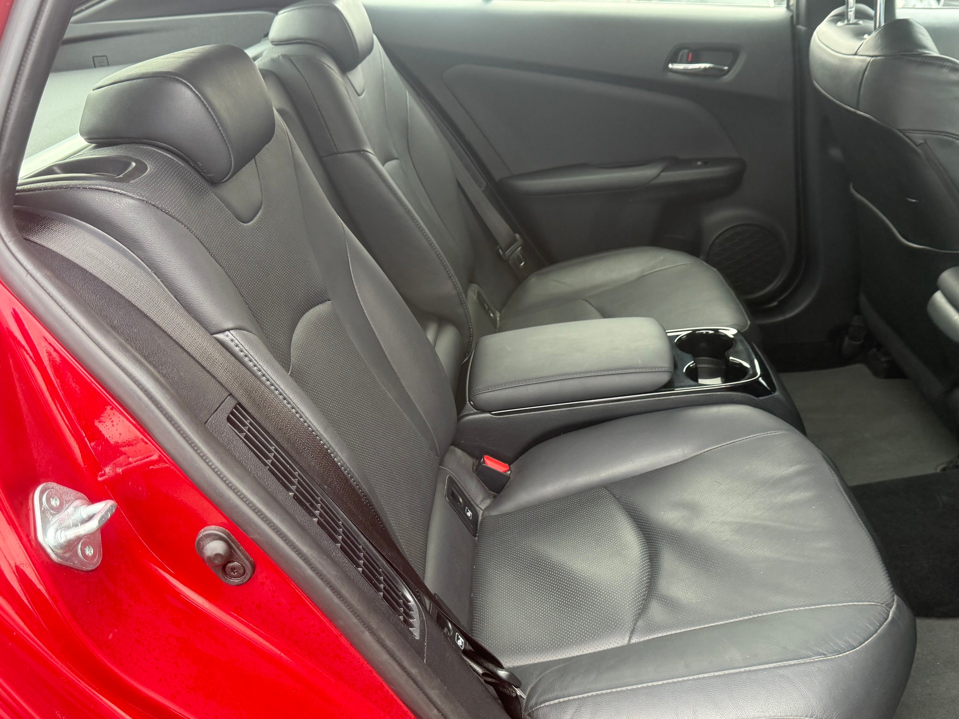 TOYOTA Prius 1.8 VVT-i Plug-in Hybrid Premium-image-4